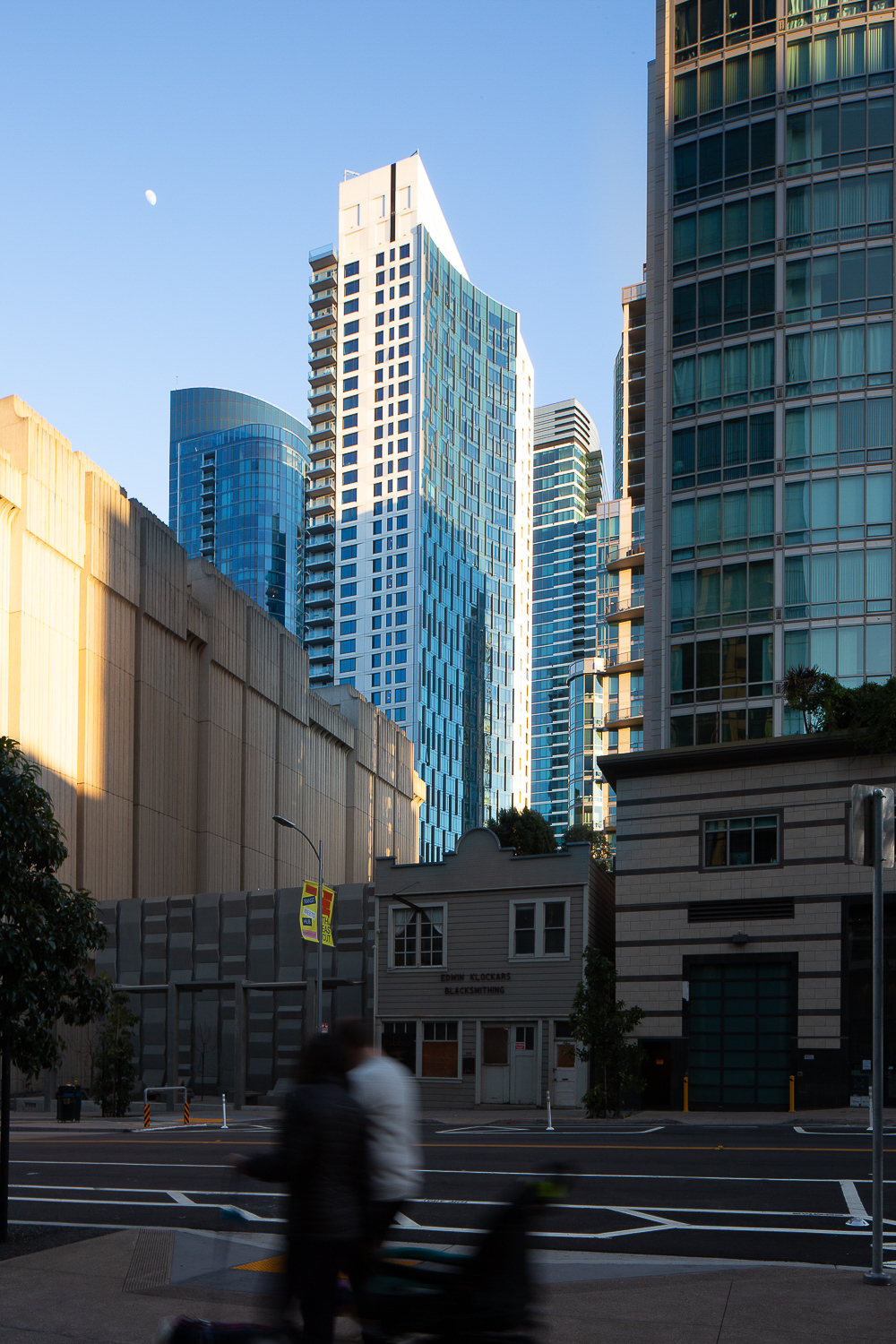 340 Fremont Street viewed from Folsom Street, image by Andrew Campbell Nelson