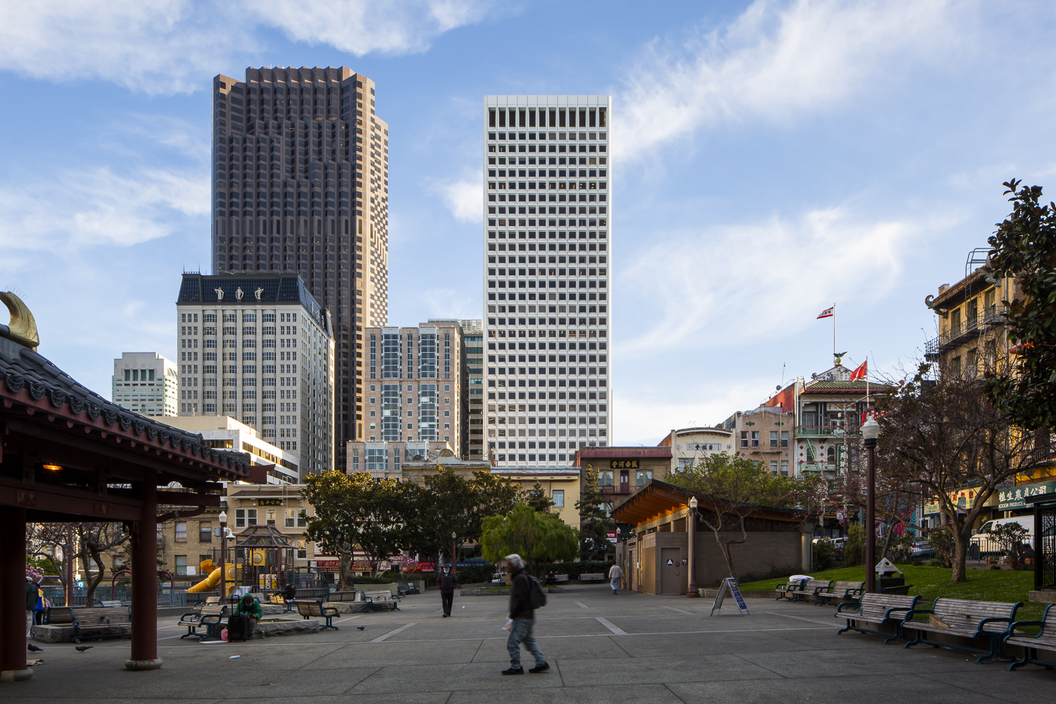 650 California Street viewed from Portsmouth Square, image by Andrew Campbell Nelson