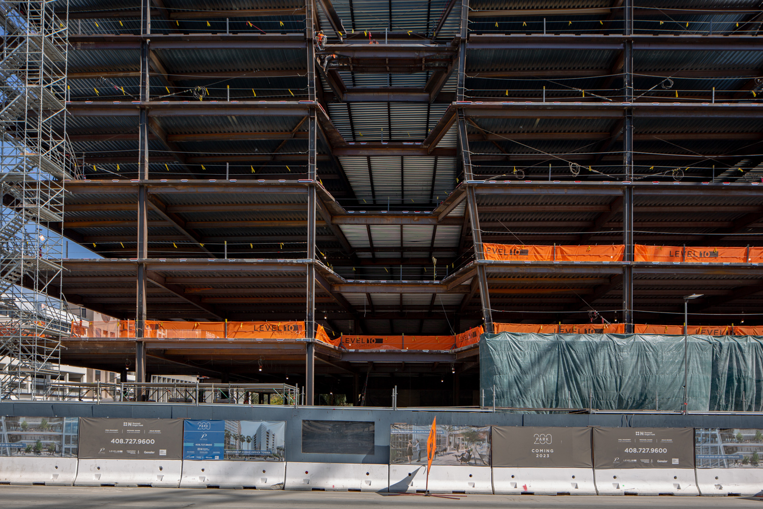 200 Park Avenue solar carving close-up, construction update, image by Andrew Campbell Nelson
