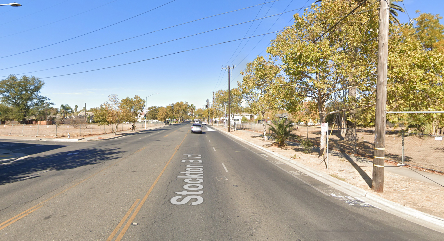 Looking between 4601 10th Avenue and 3441 Stockton Boulevard, image via Google Street View