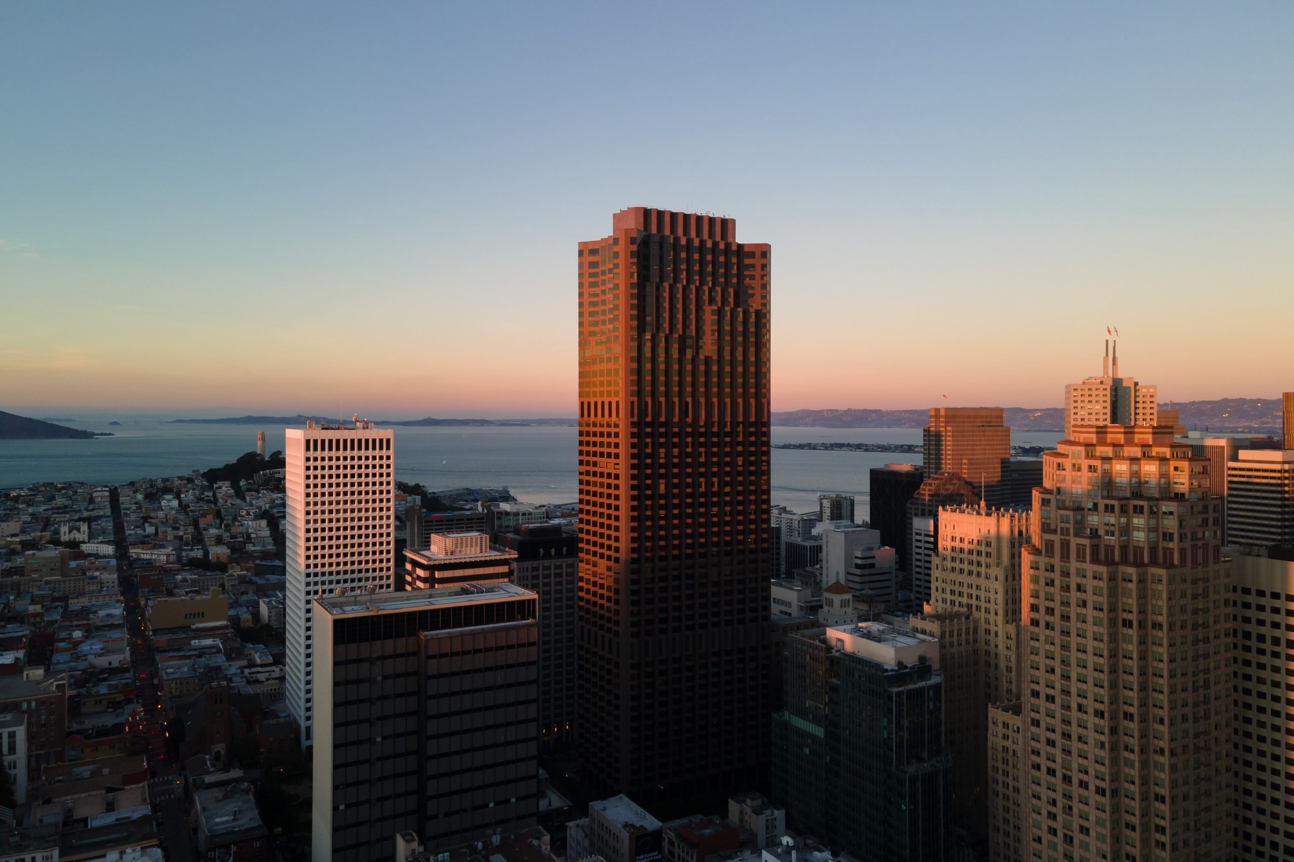 555 California Street view looking north