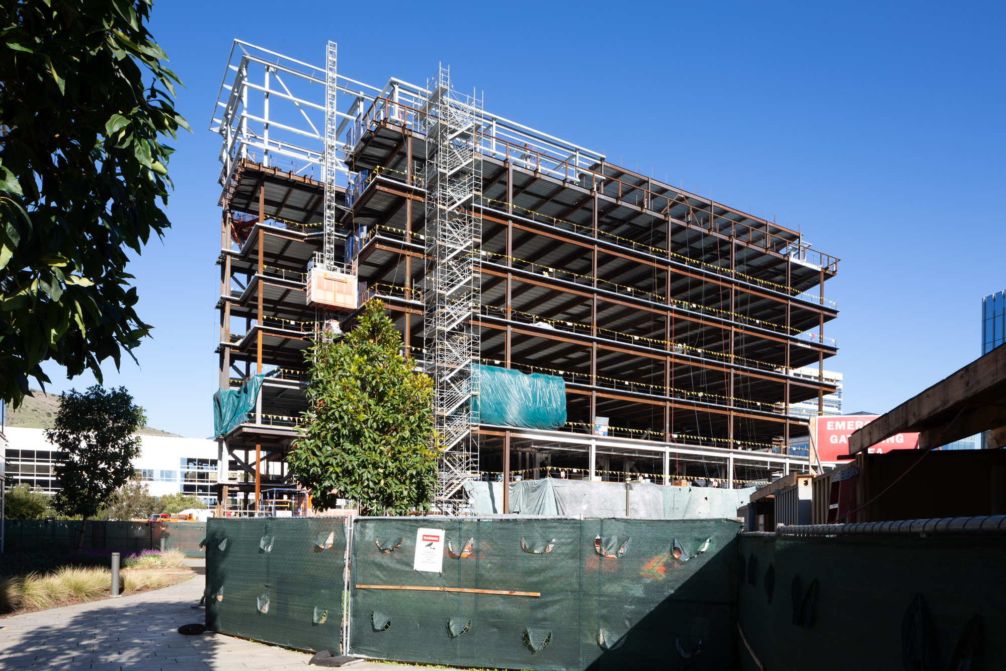 751 Gateway Boulevard topped out, image by Andrew Campbell Nelson