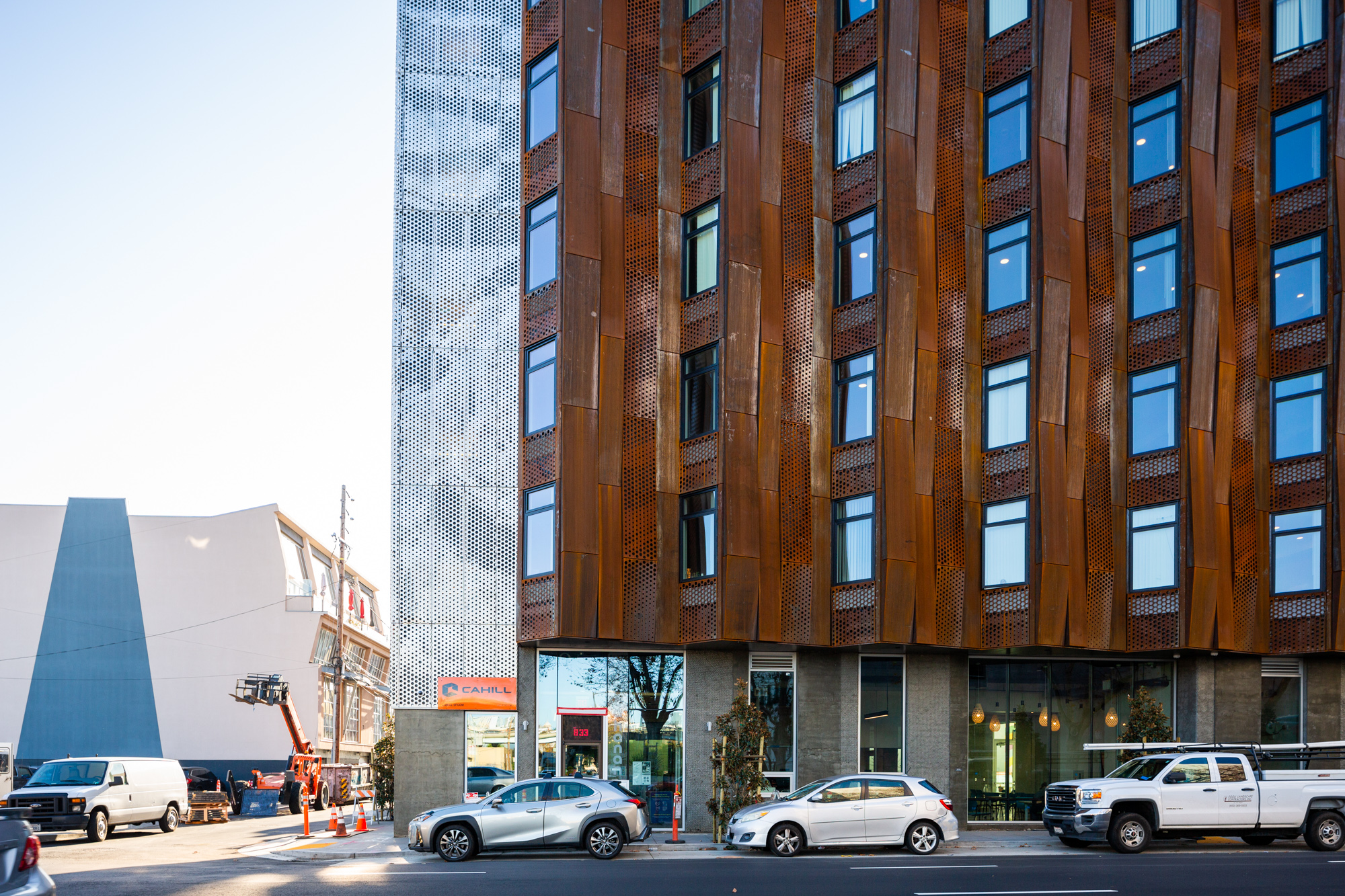833 Bryant Street facade elevtion, showcasing the perforated pattern which evokes the rife field terraces in the Philippine, image by Andrew Campbell Nelson