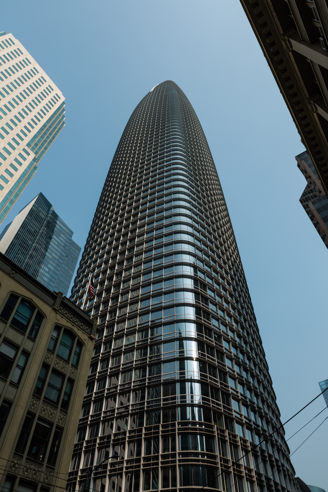 Salesforce Tower seen from First Street, image by Andrew Campbell Nelson