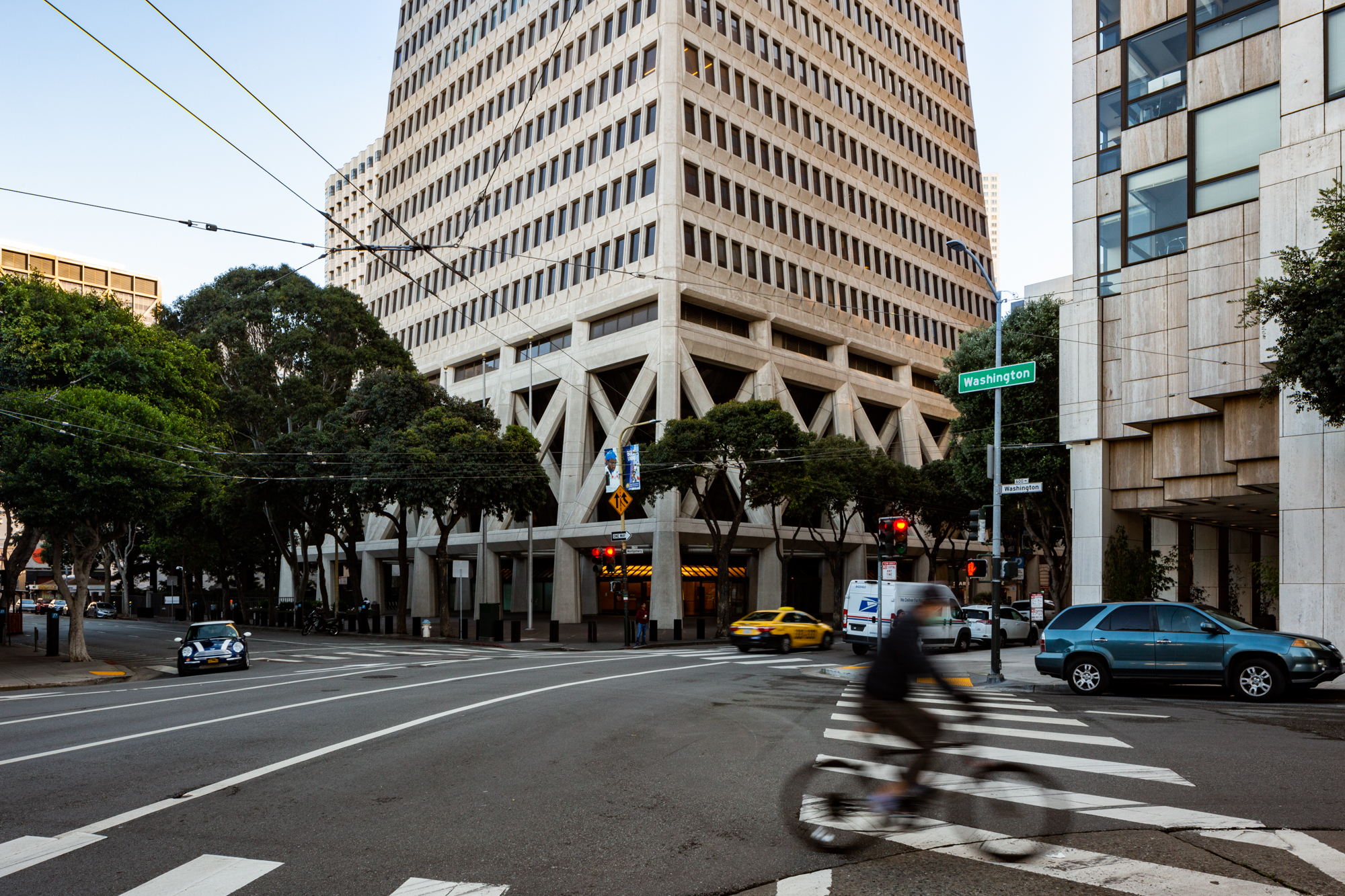 Transamerica Pyramid, from Columbus Avenue and Washington, image by Andrew Campbell Nelson