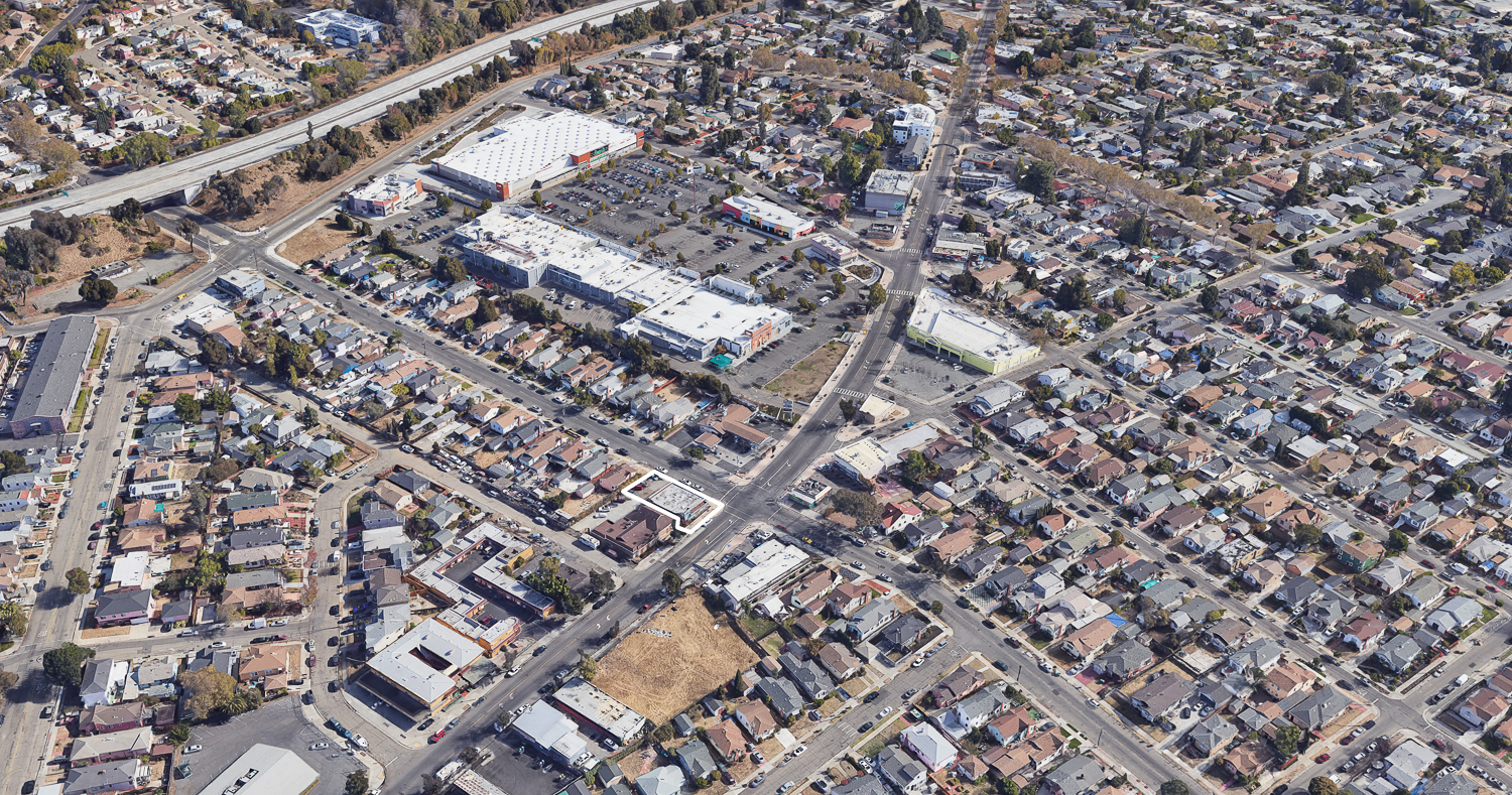 10520 MacArthur Boulevard (outlined in white) aerial perspective with Foothill Square shopping center in the background, image via Google Satellite