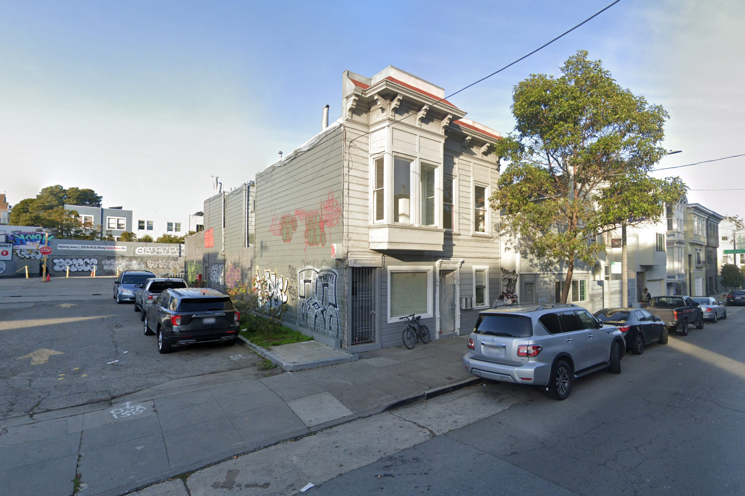 As part of plans for 400 Divisadero Street, 1060-1062 Oak Street will be moved 49 feet east to a new location, image courtesy Google Street View