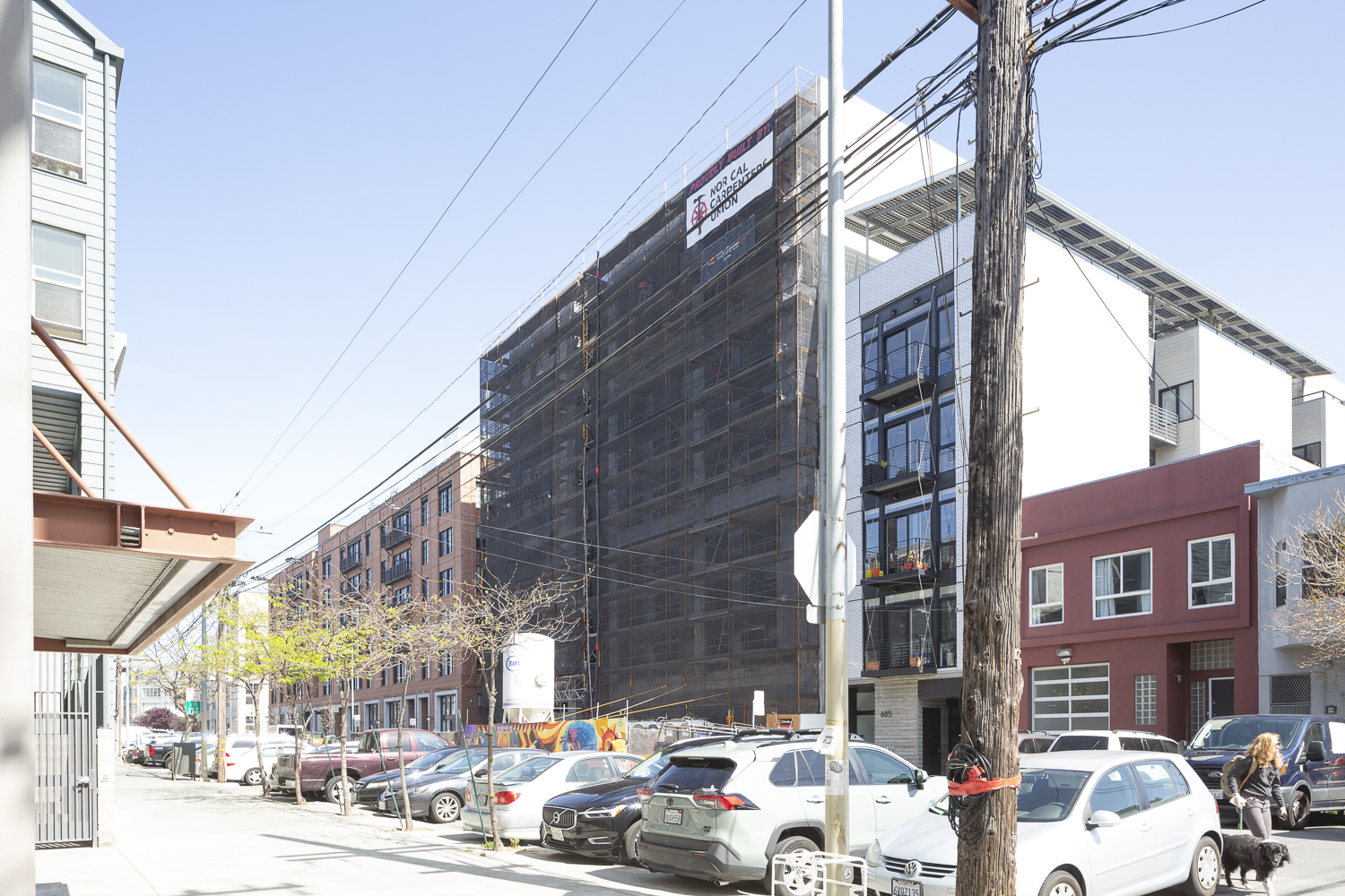 681 Florida Street facade obscured by scaffolding, image by Andrew Campbell Nelson