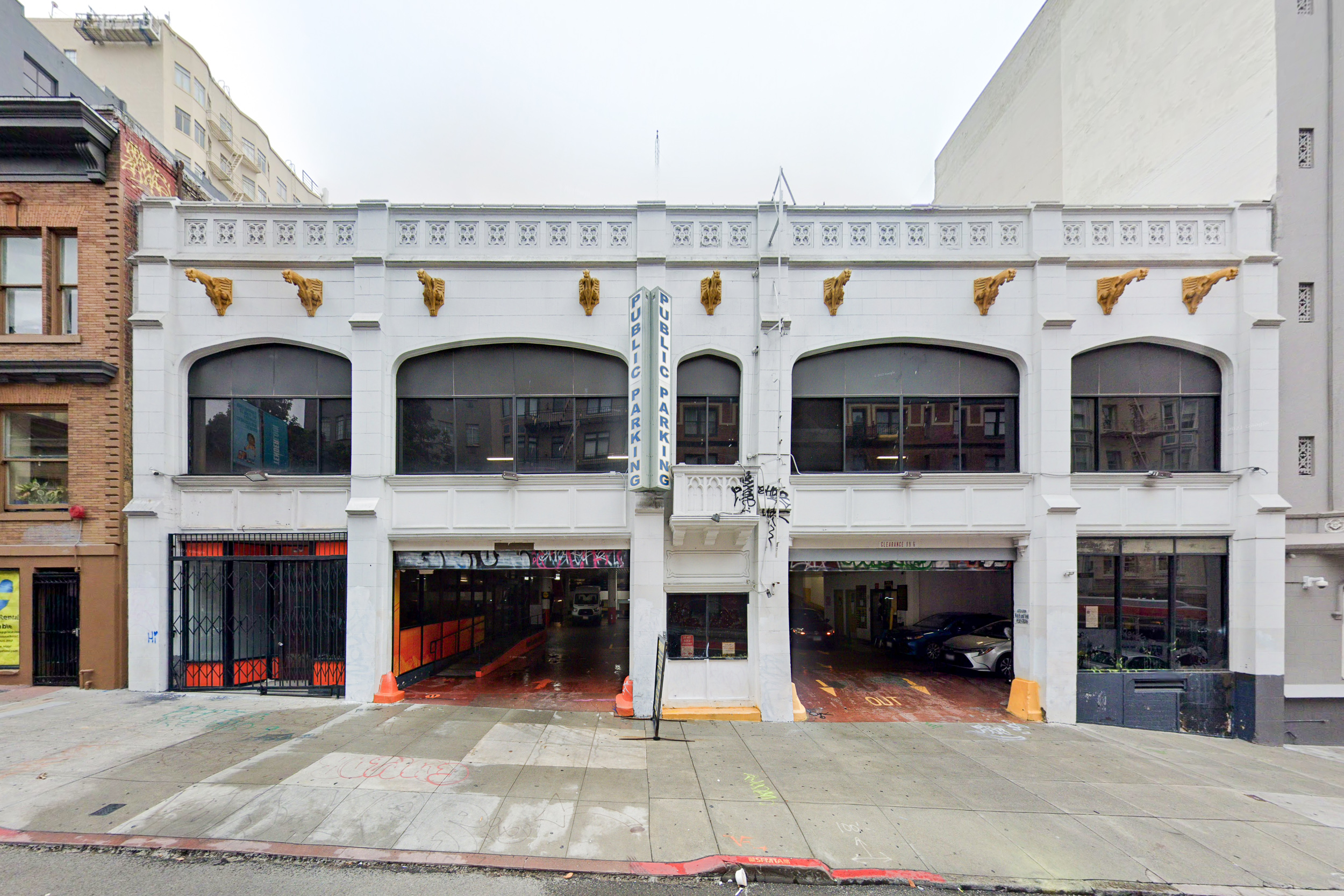 550 O'Farrell Street garage existing condition, image via Google Street View