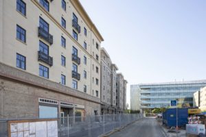 Modera Berkeley Building B, ACE in foreground and Building C, Walnut, image by Andrew Campbell Nelson