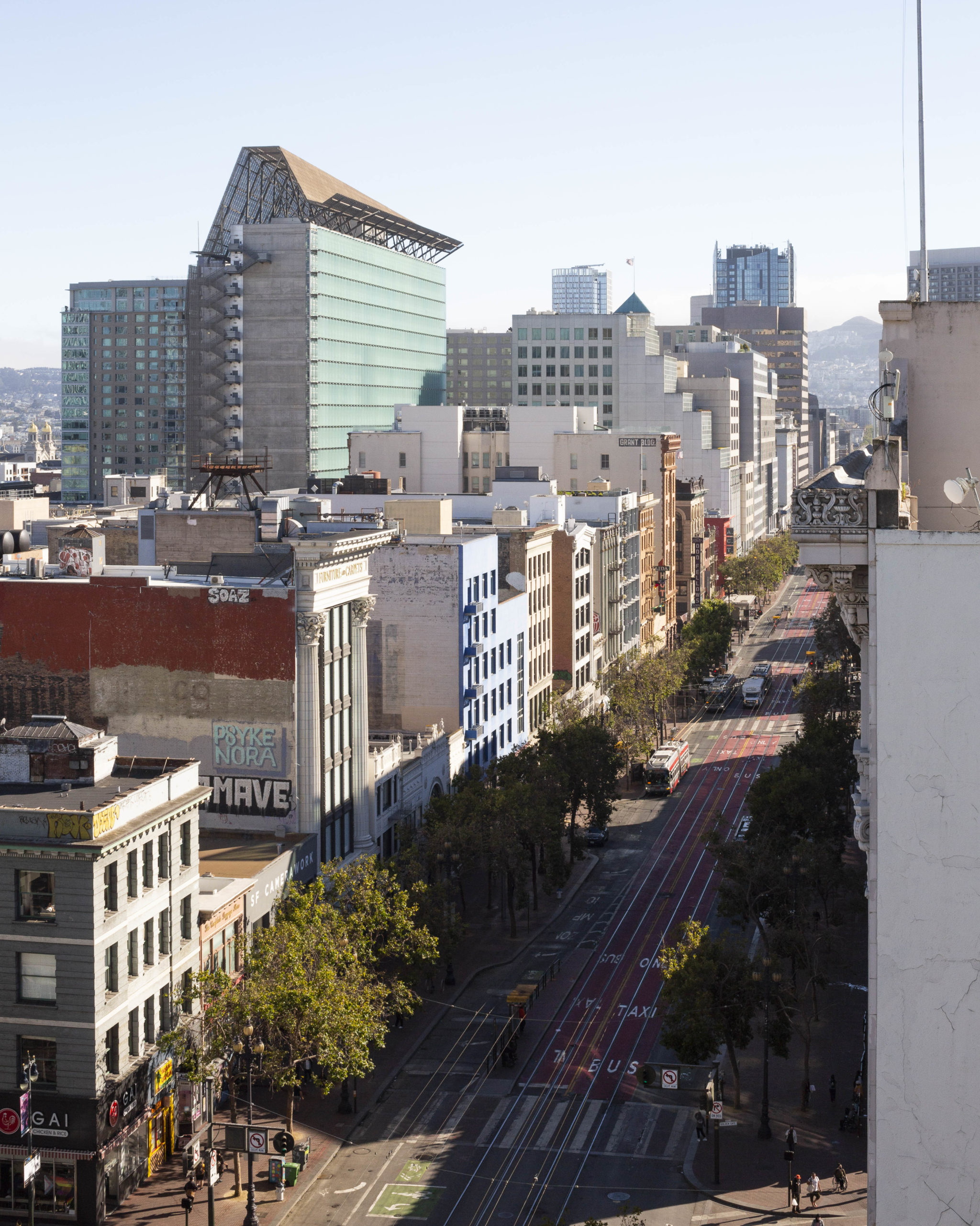 Serif SF rooftop view of Market Street looking west, image by Andrew Campbell Nelson