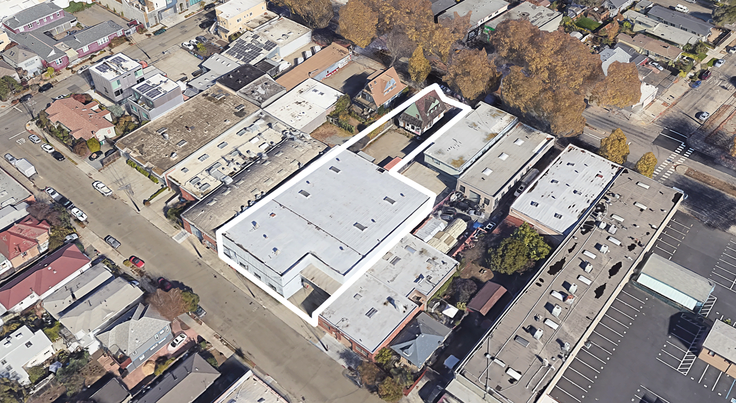 2820 San Pablo Avenue and 2821 Tenth Street, image via Google Satellite