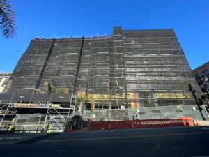 1580 Pacific Avenue facade rising along Polk Street, image by Andrew Campbell Nelson