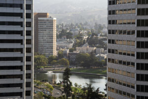 1510 Webster Street Lake Merritt fountain, image by Andrew Campbell Nelson