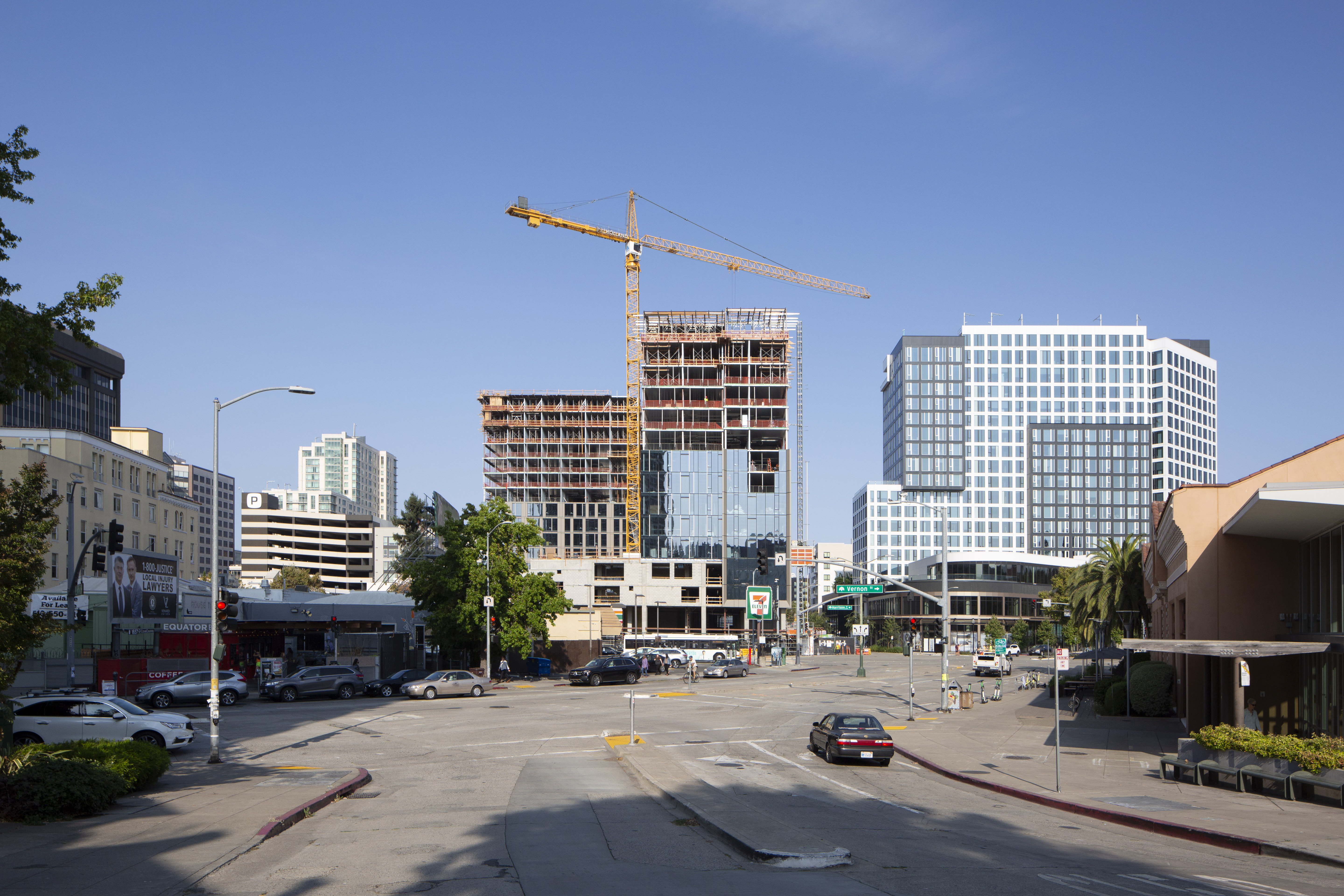 2359 Harrison Street seen from Vernon Street, image by Andrew Campbell Nelson