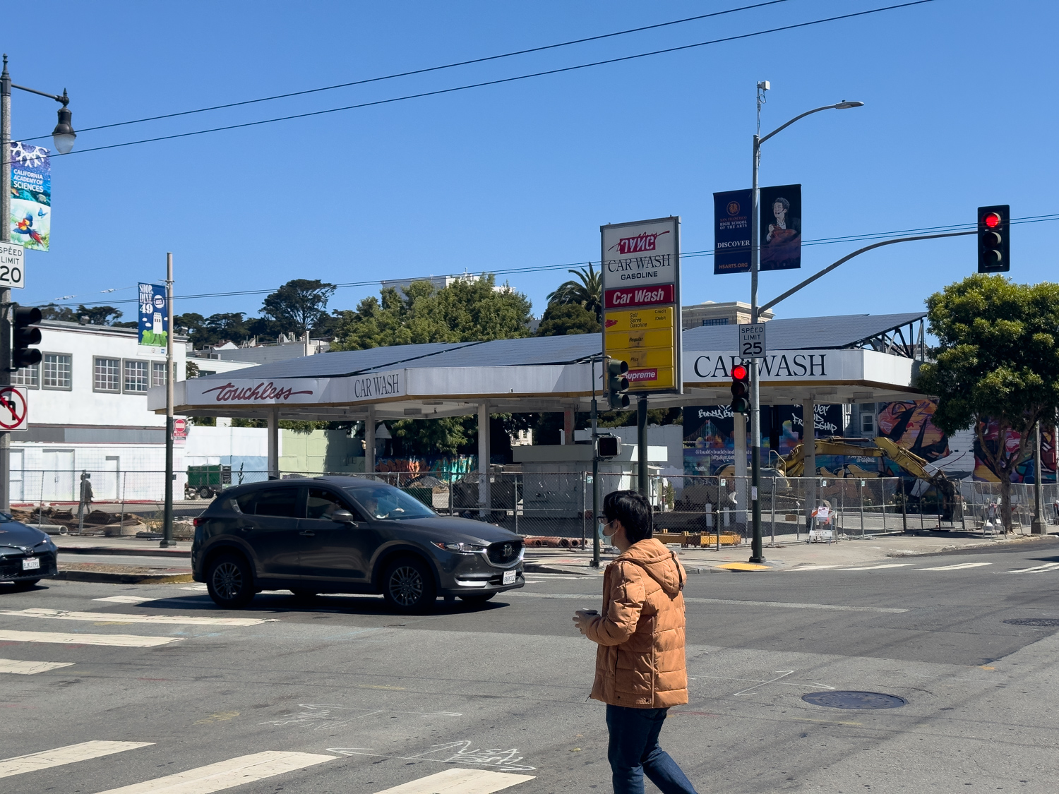 400 Divisadero Street with activity underway, image by author