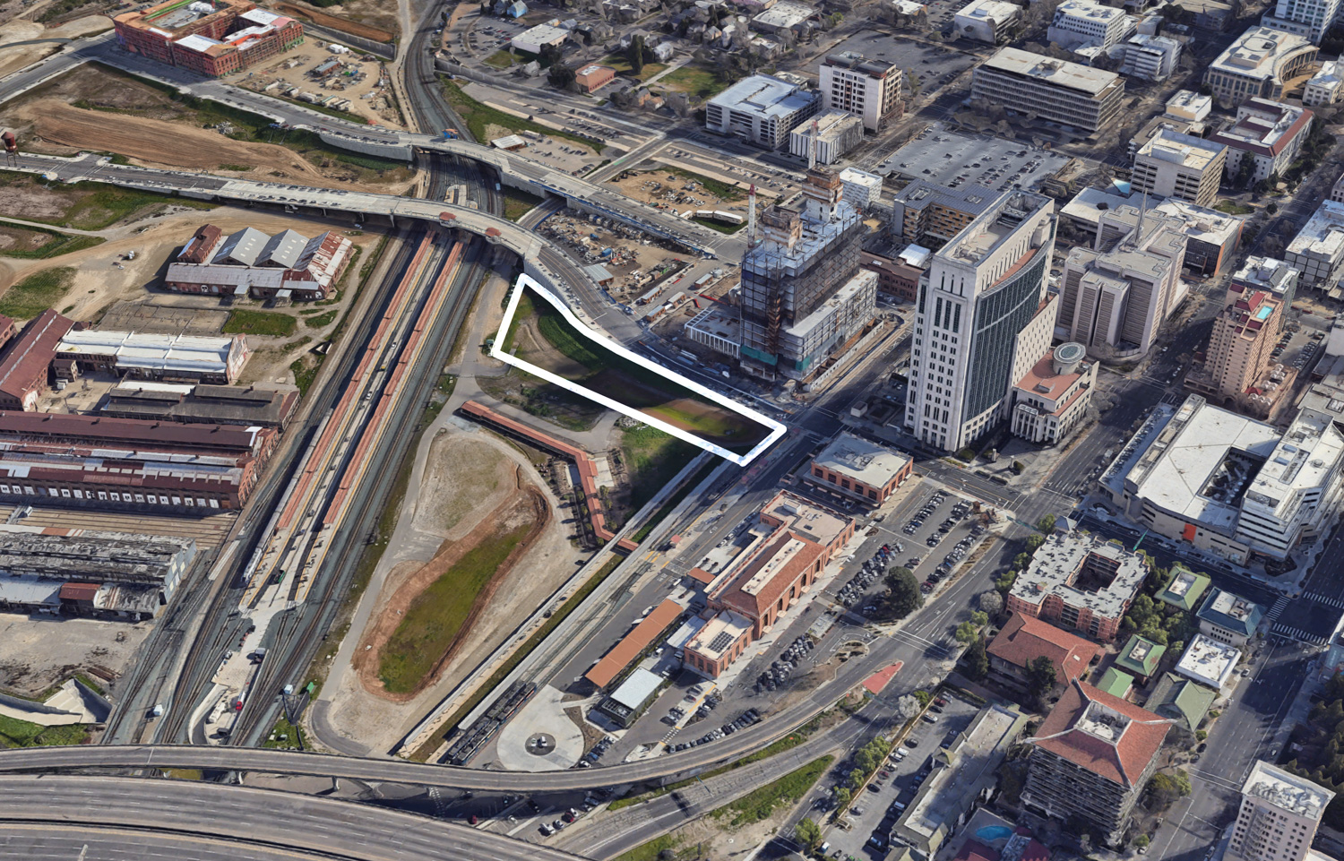642 5th Street outlined approximately by YIMBY, image via Google Satellite