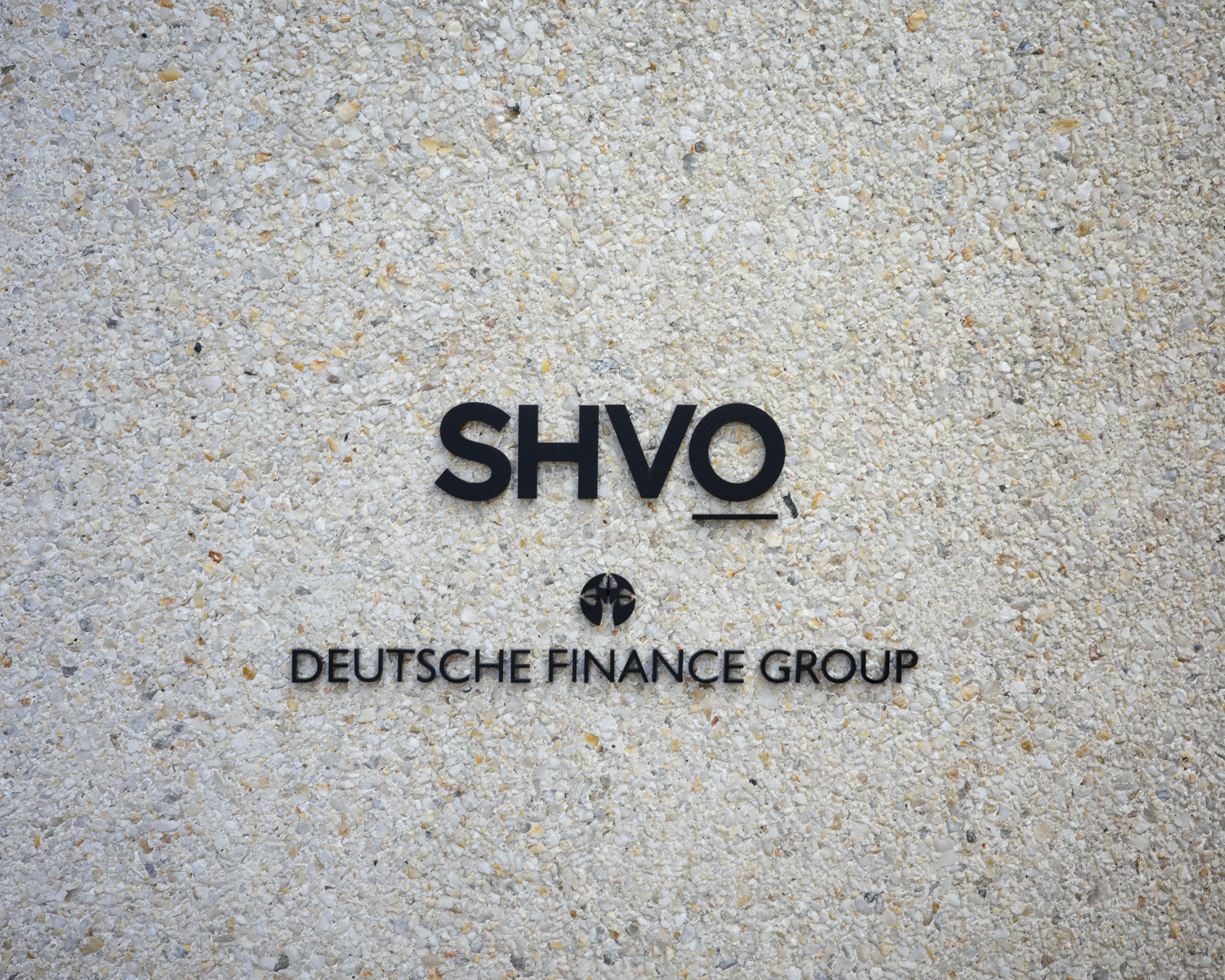 Transamerica Pyramid SHVO and Deutsche Finance Group signage, image by Andrew Campbell Nelson