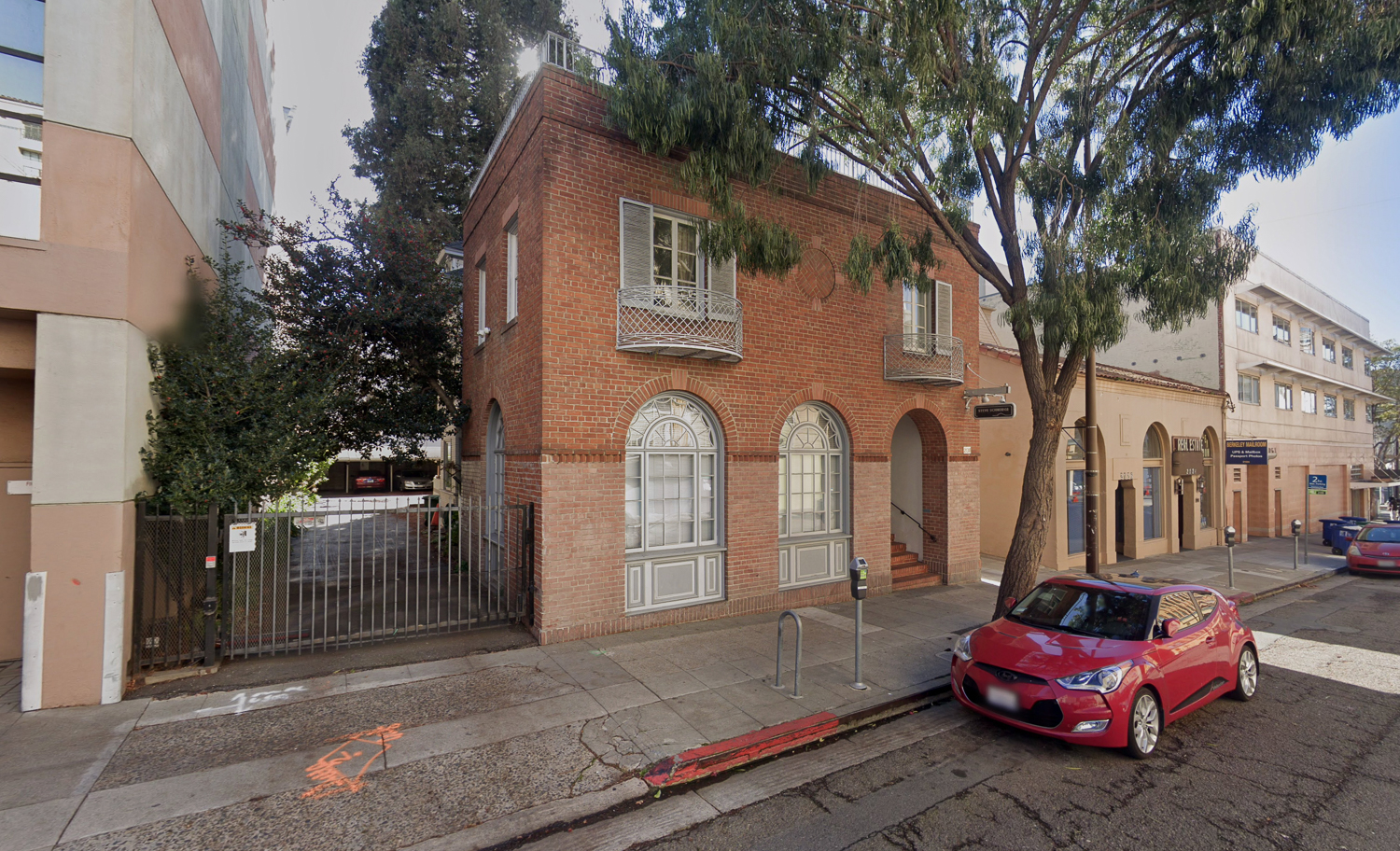 2138 Kittredge Street, image via Google Street View