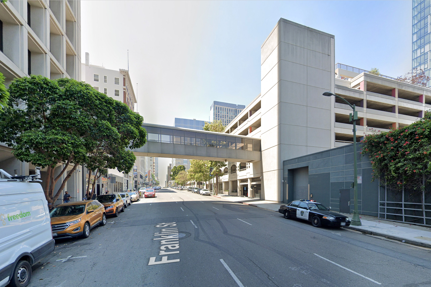 1901-1950 Franklin Street skybridge, image via Google Street View