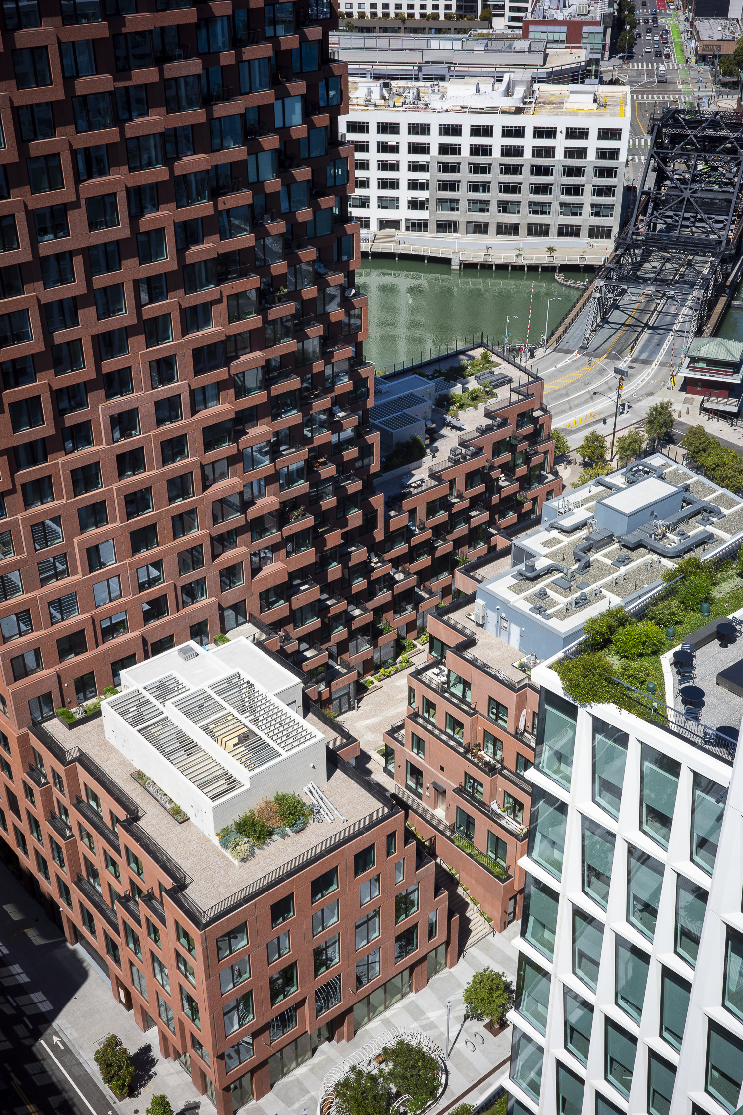 Canyon podium deck seen from the Verde rooftop deck, image by Andrew Campbell Nelson