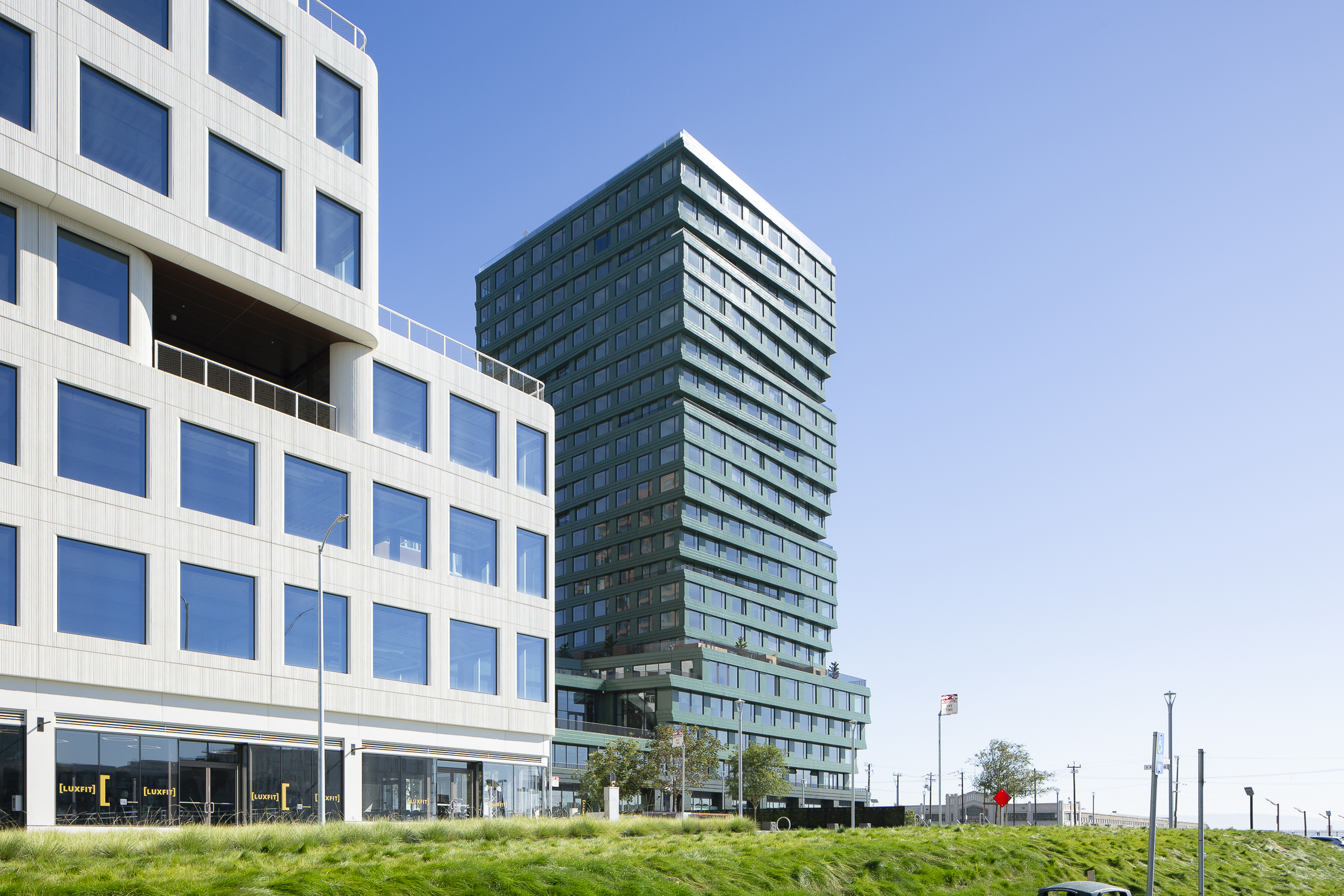 Verde seen from the landscaped space around Block B, image by Andrew Campbell Nelson