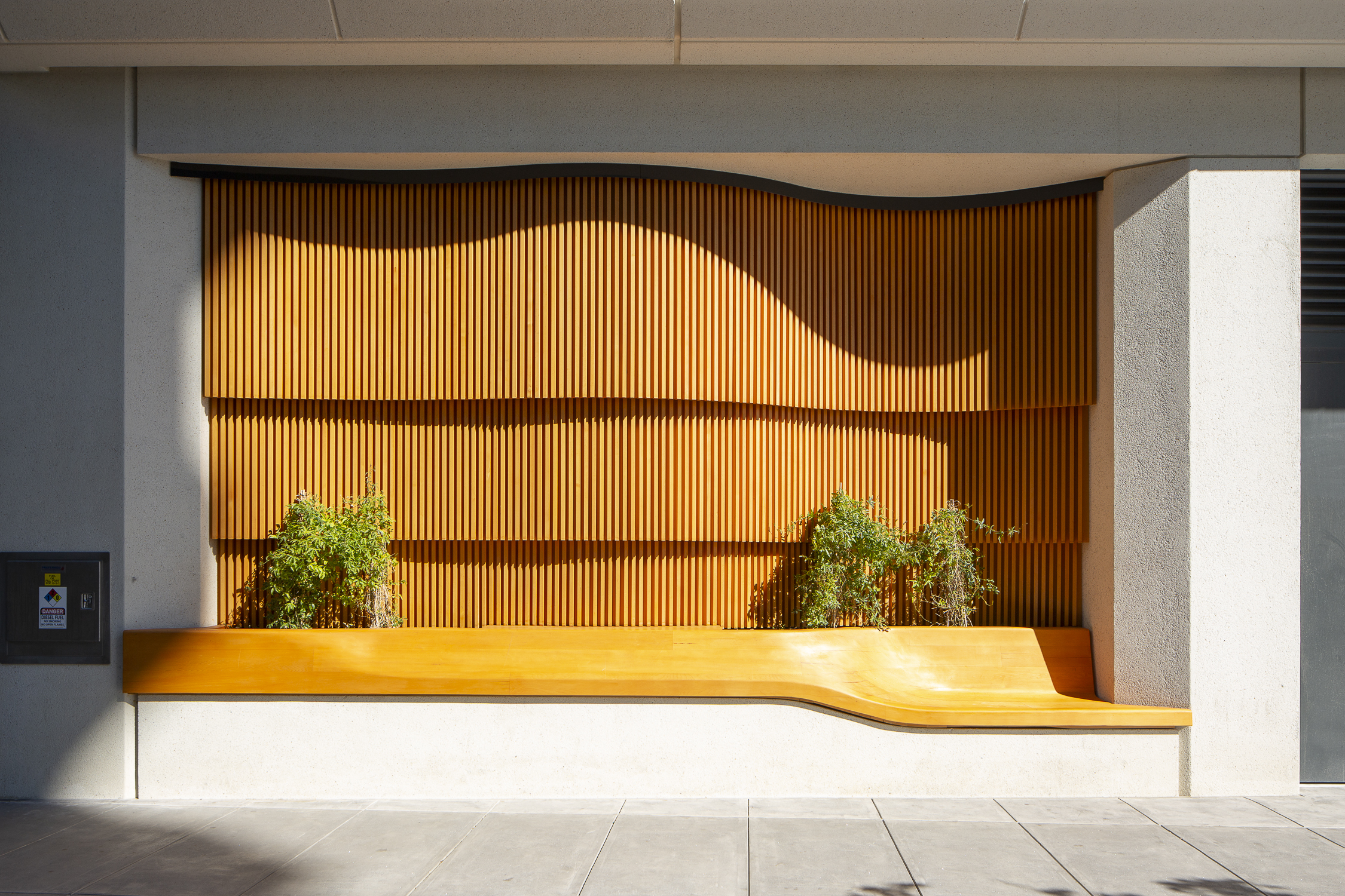 Visa HQ street-level public seating, image by Andrew Campbell Nelson