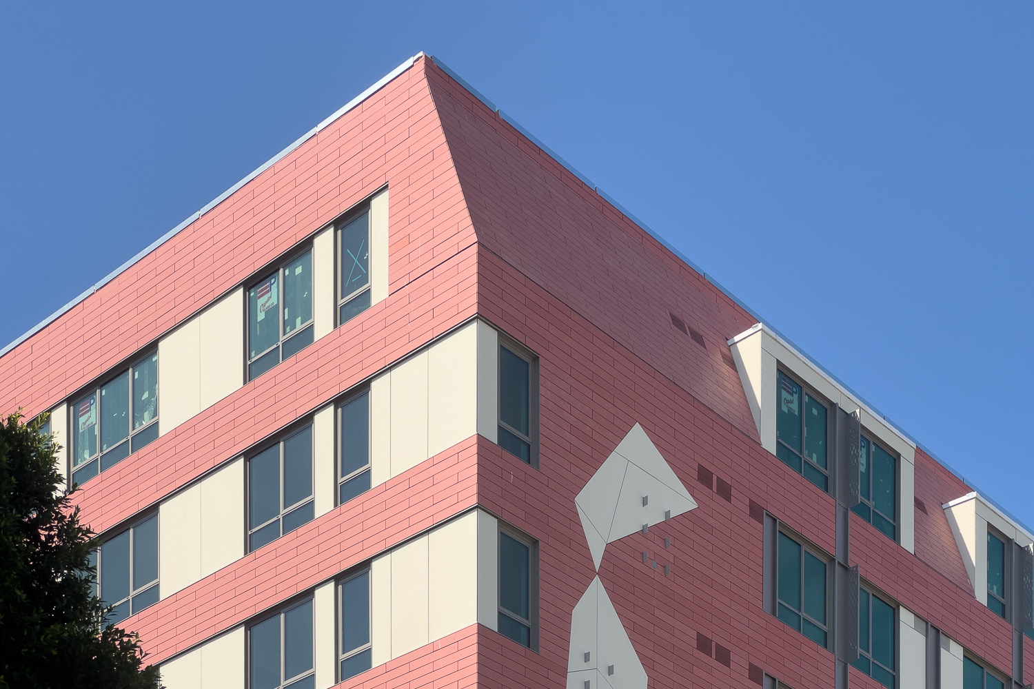 600 7th Street detail view of the mansard roof, image by author