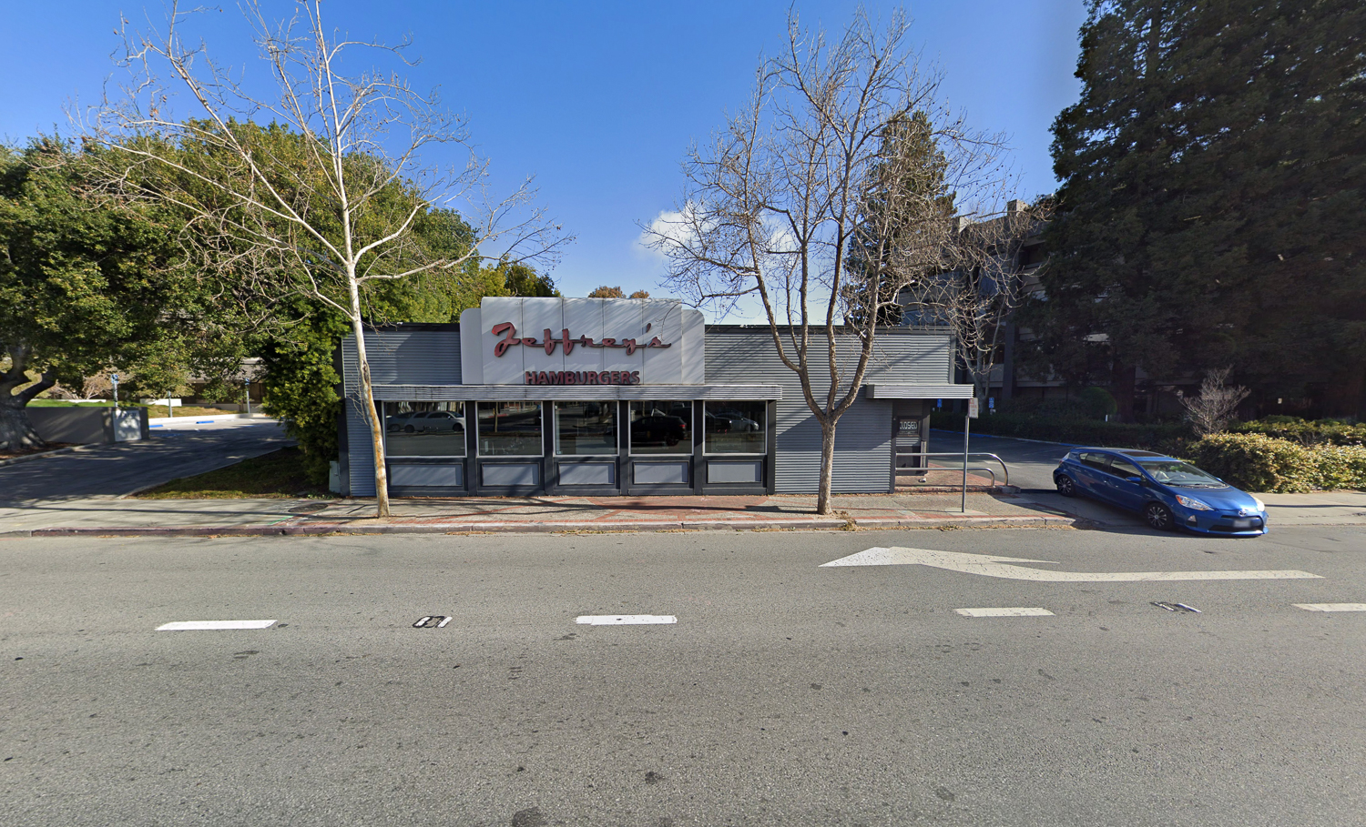 888 El Camino Real, image via Google Street View