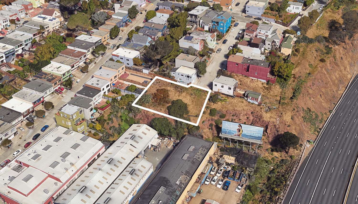 Peralta Avenue property outlined approximately by YIMBY, image via Google Satellite