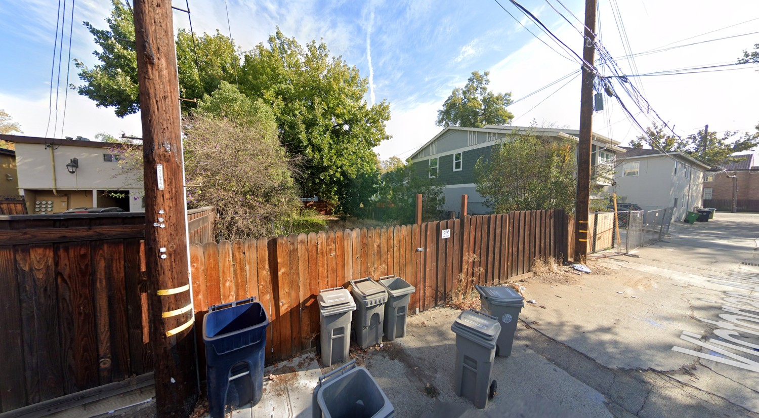 2519 Victorian Alley, image via Google Street View