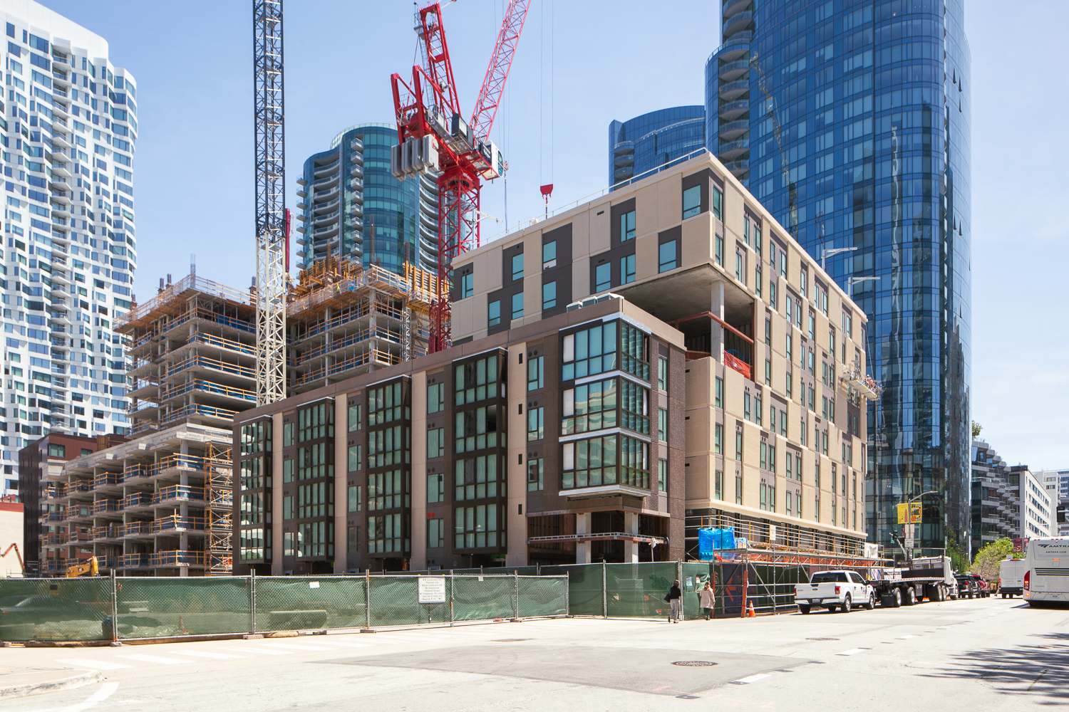 Transbay Block 2 West pedestrian view, image by Andrew Campbell Nelson