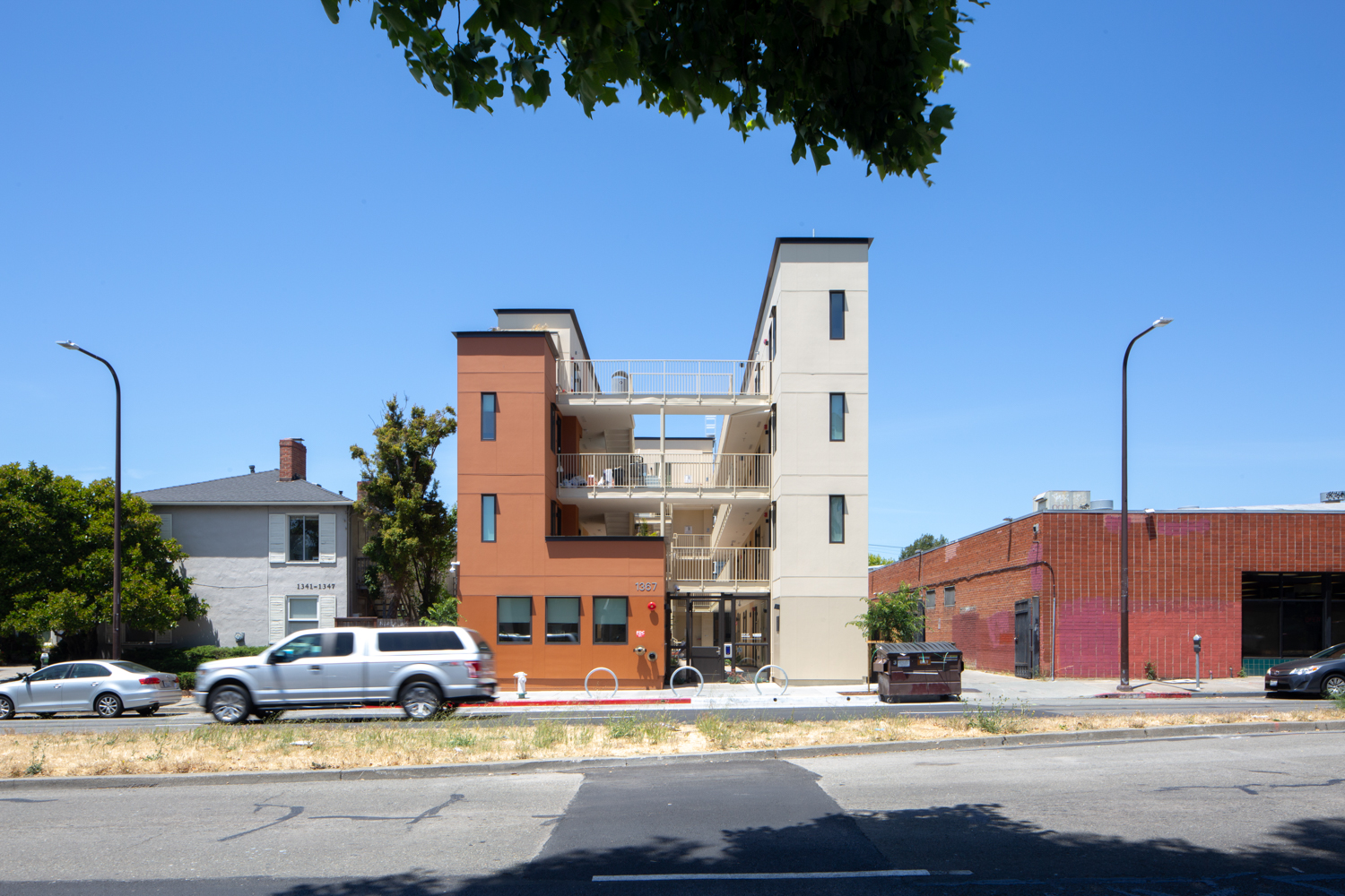 1367 University Avenue front view, image by Andrew Campbell Nelson