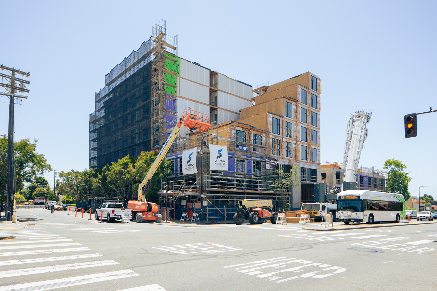 1598 University Avenue corner view, image by Andrew Campbell Nelson