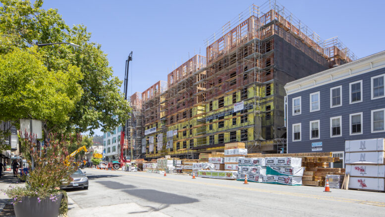 2587 Telegraph Avenue construction, image by Andrew Campbell Nelson