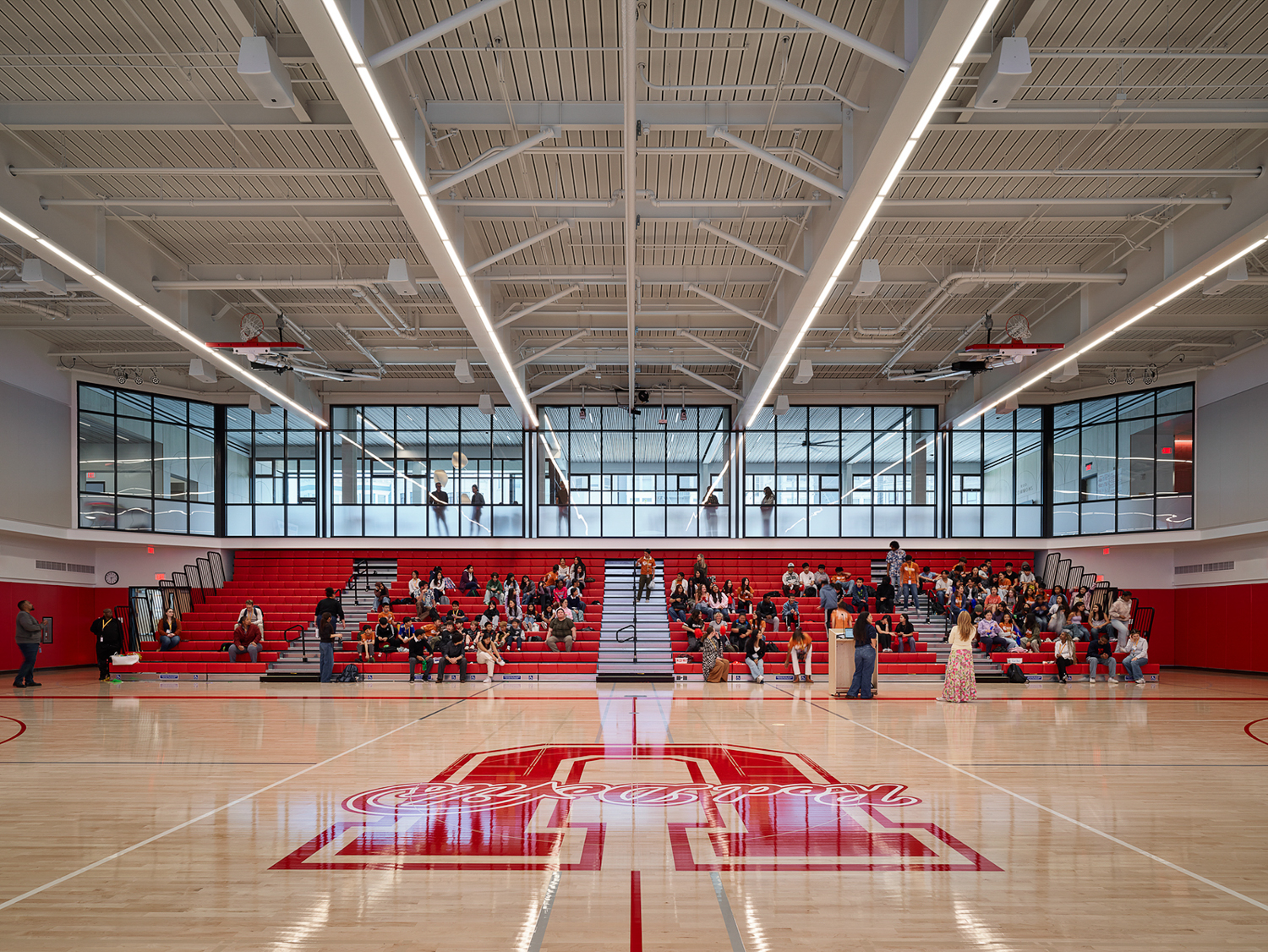 San Francisco University High School gymnasium, image by Matthew Millman
