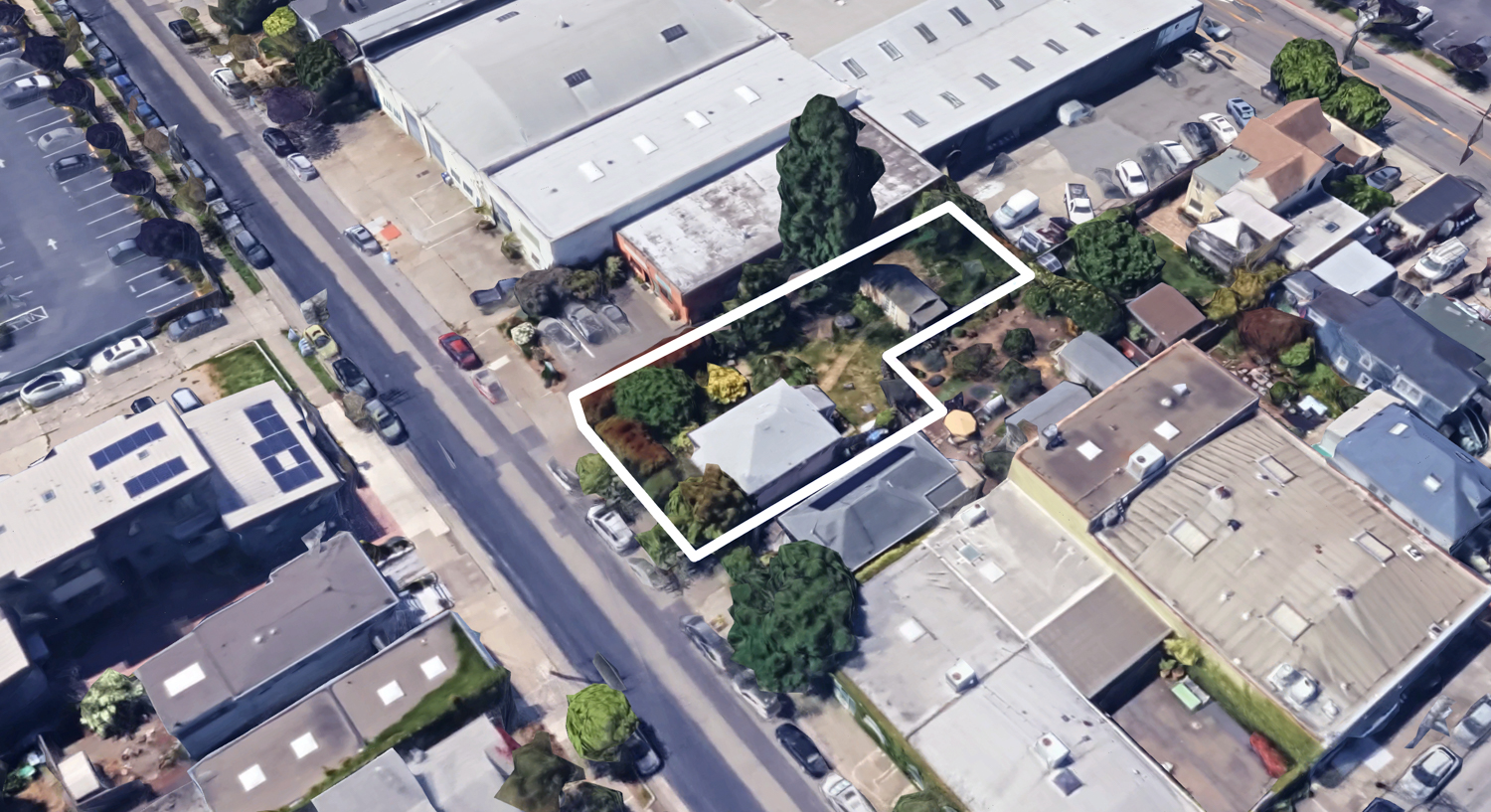 2812 8th Street outlined approximately by YIMBY, image via Google Satellite