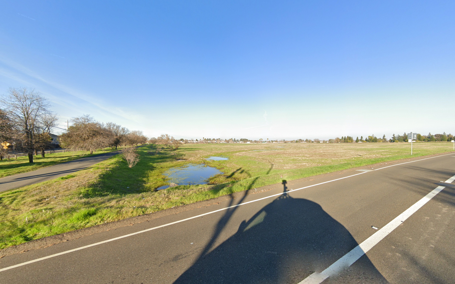 853-901 Main Avenue, image via Google Street View