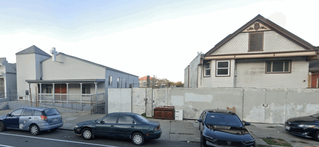 1750 Oakdale Avenue Current Site, image via Google Street View