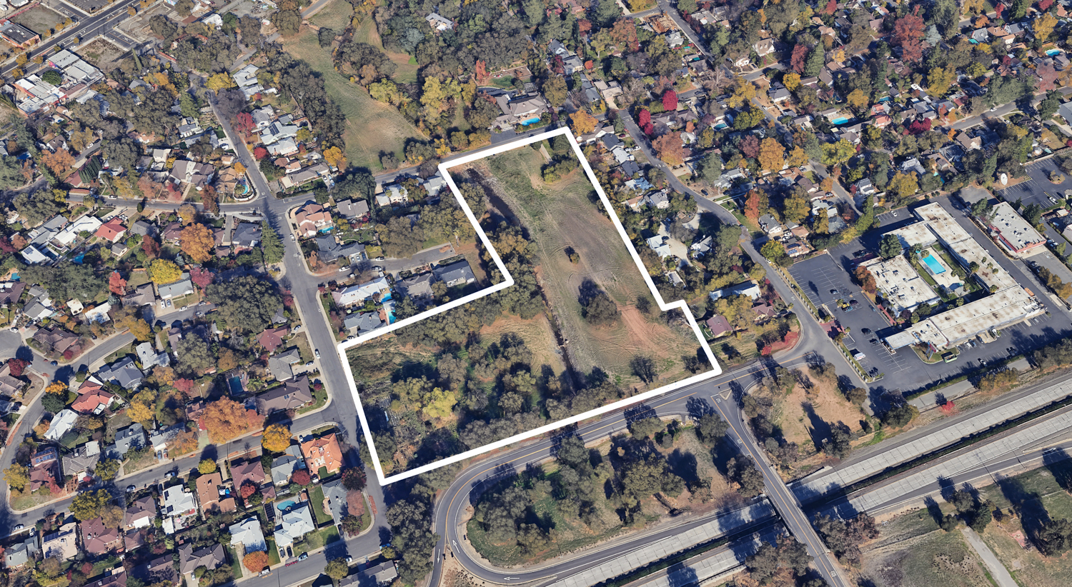 1976 Edgewater Road outlined approximately by YIMBY, image via Google Satellite