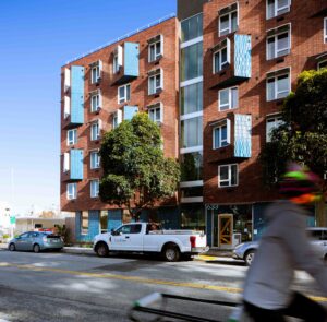 1633 Valencia Street pedestrian view, image by Andrew Campbell Nelson