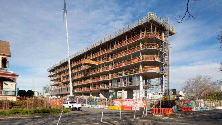 Lake Merritt BART Senior Housing establishing view, image by Andrew Campbell Nelson