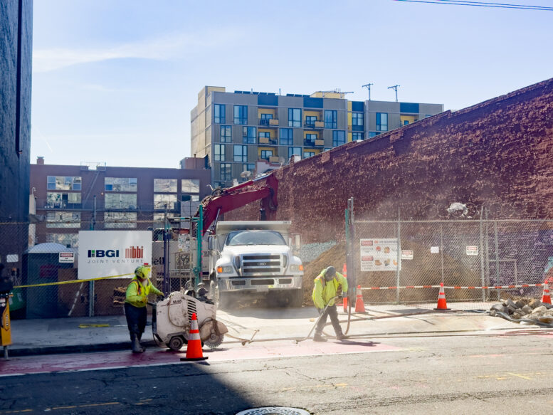 967 Mission Street construction activity occurring alongside street work, image by author