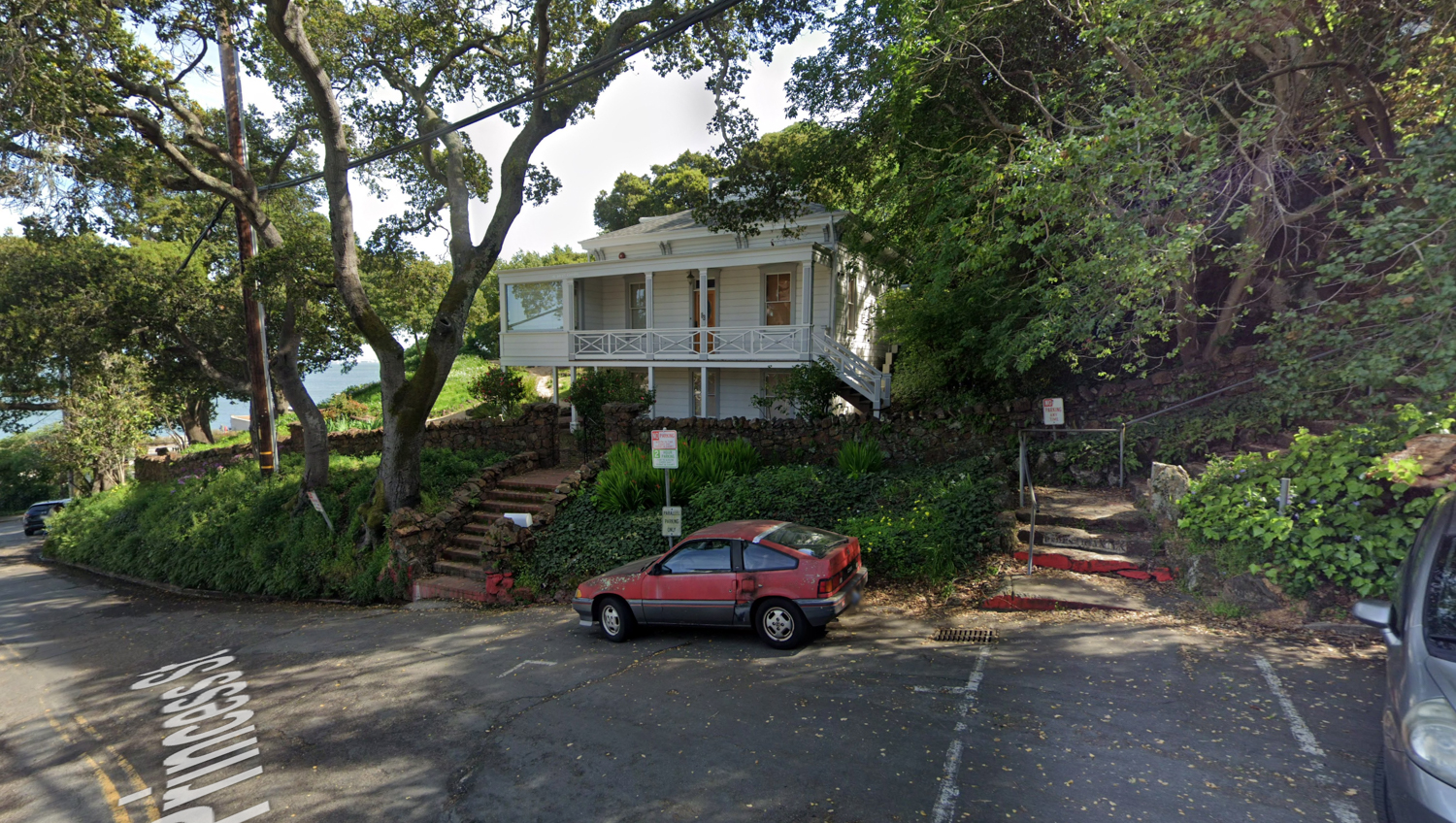 Glen Bank existing house, image via Google Street View