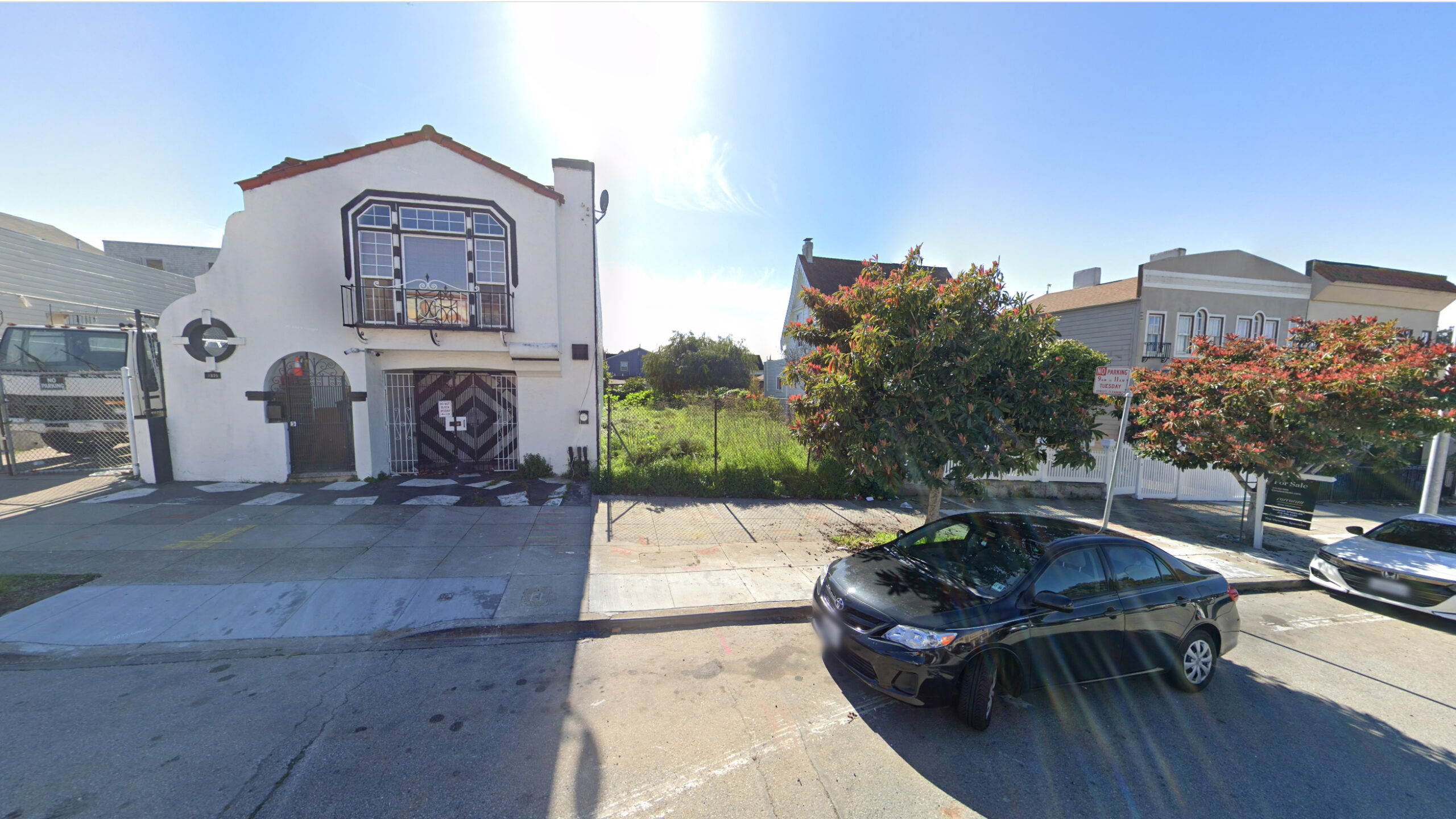 1539 Oakdale Avenue, image via Google Street View