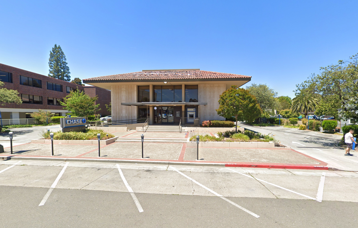 1430 Chapin Avenue, image via Google Street View