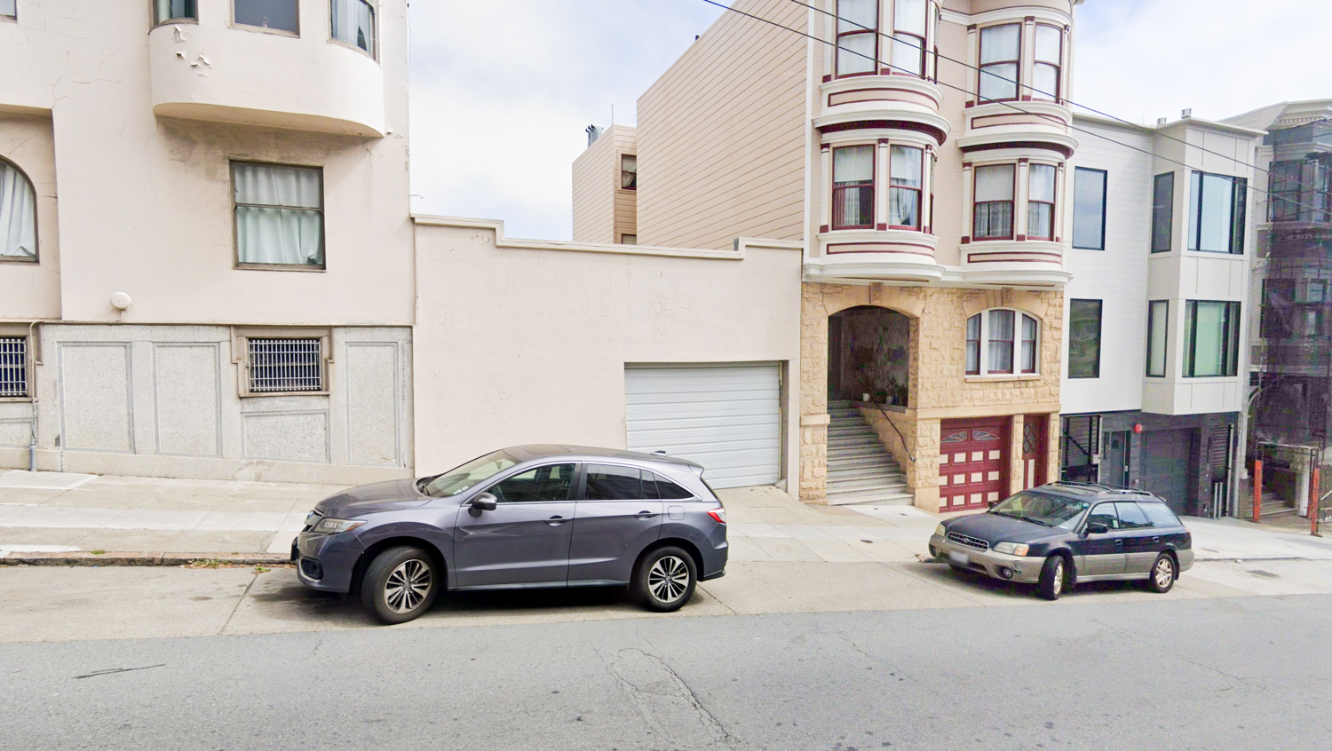 886 Union Street garage, image via Google Street View