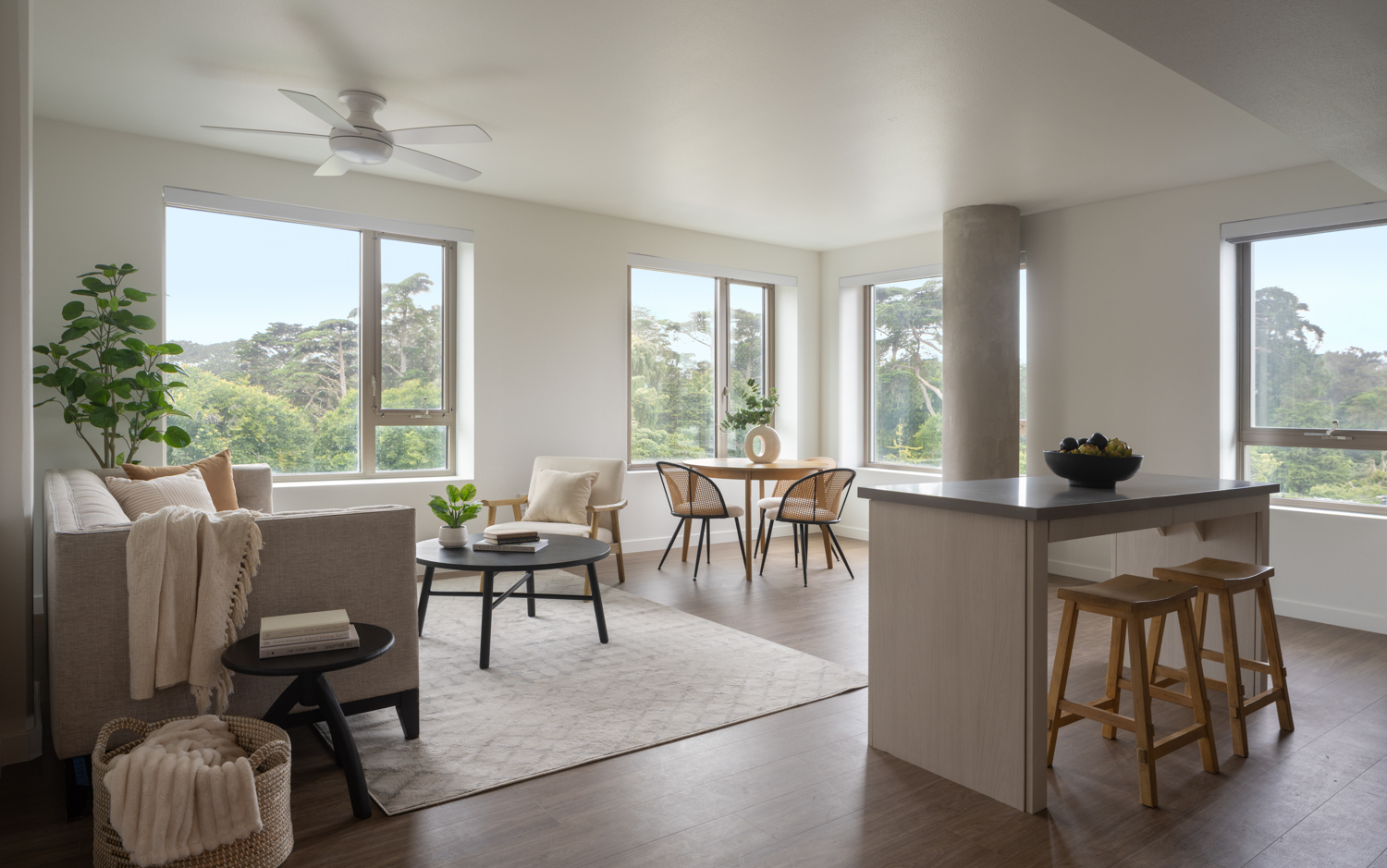 730 Stanyan Street corner-apartment interior, image by Jason O'Rear