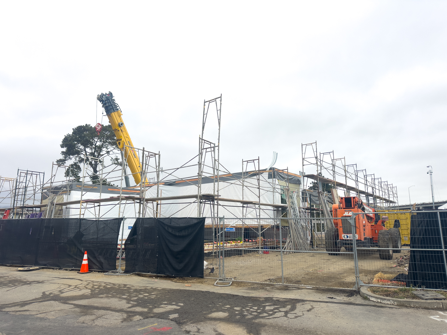 156 Shoreline Highway pre-fab sections on site, image by author