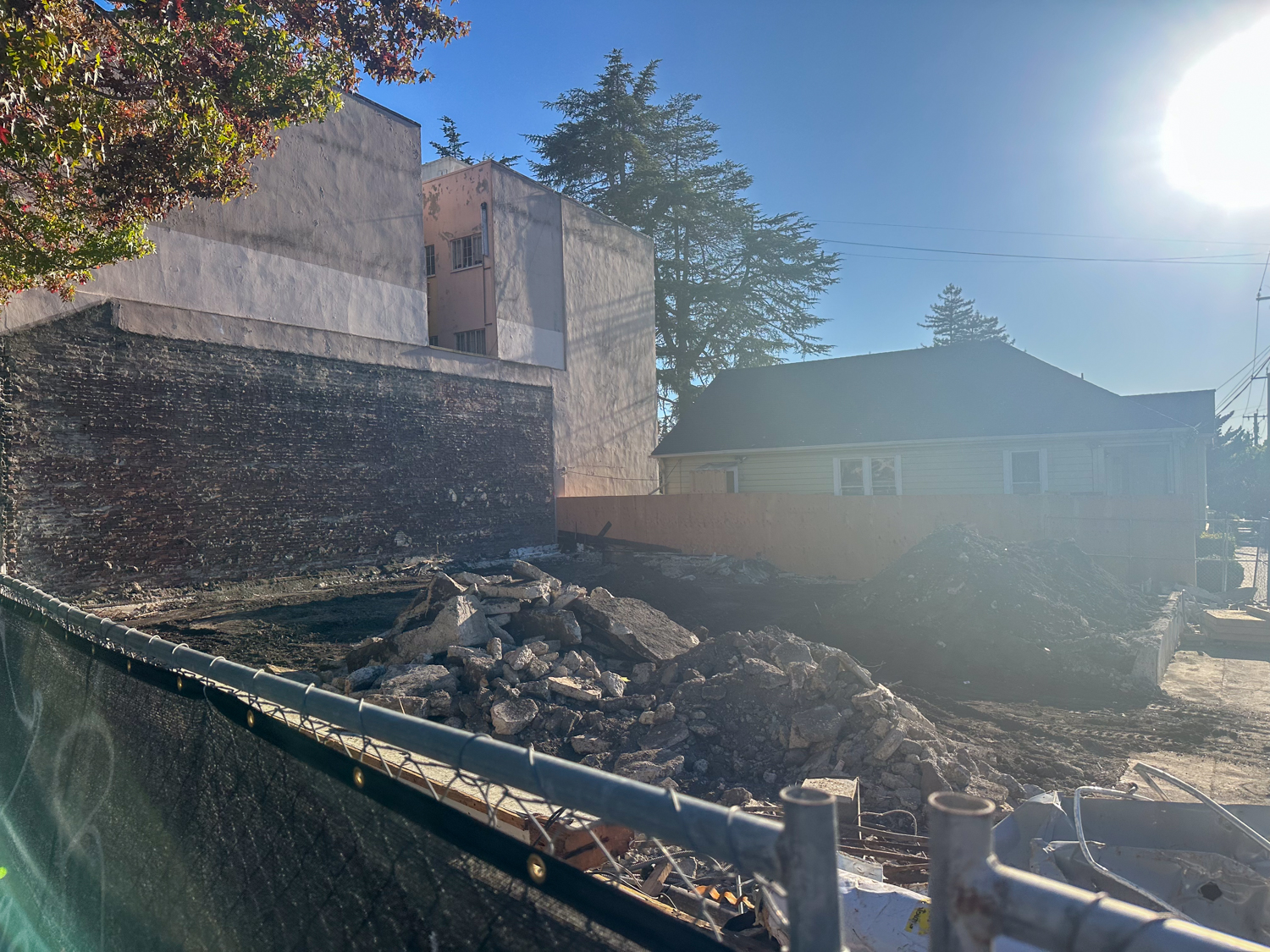 2800 Telegraph Avenue demolition, image by author